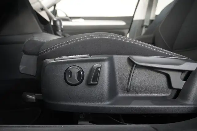Volkswagen Passat view 10
