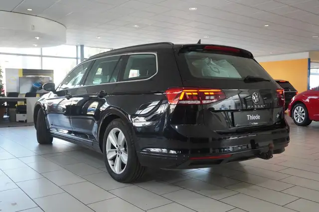 Volkswagen Passat view 7