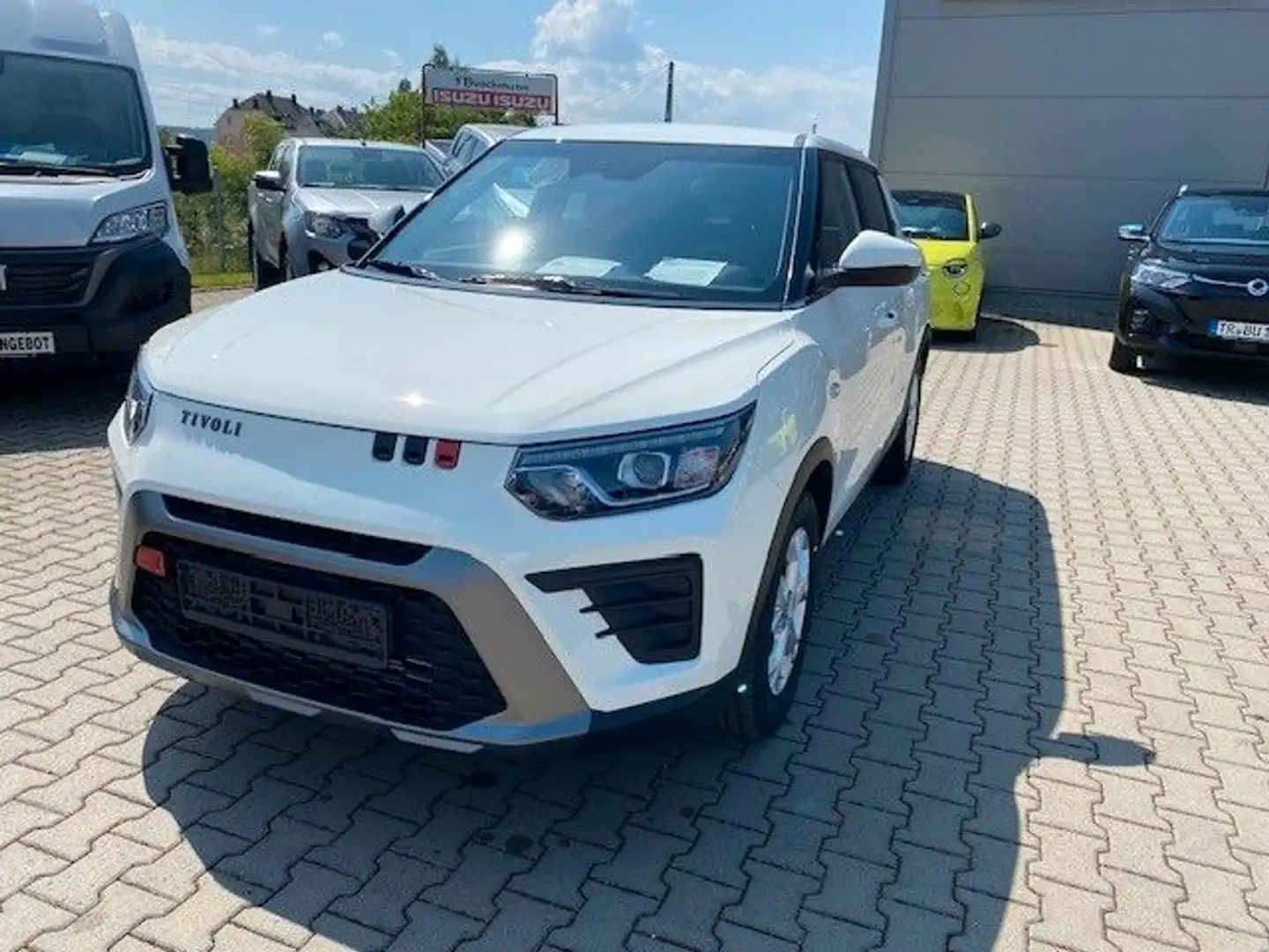 KGM Tivoli 1.5 T-GDI Nomad 2WD A/T Weiß - 1