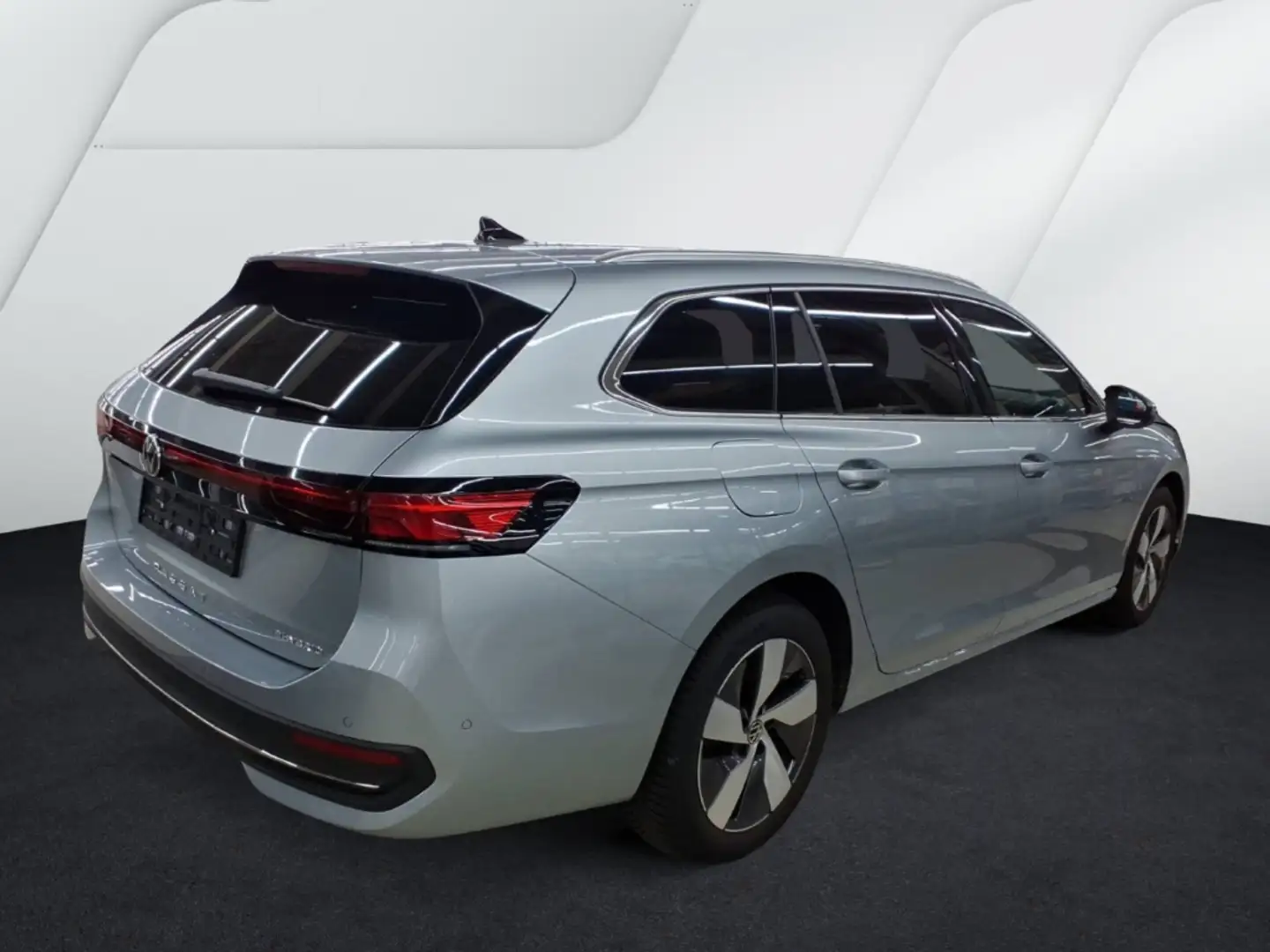 Volkswagen Passat Variant 1.5 TSI eHybrid DSG BUSINESS NAVI DCC HuD ACC Silber - 2