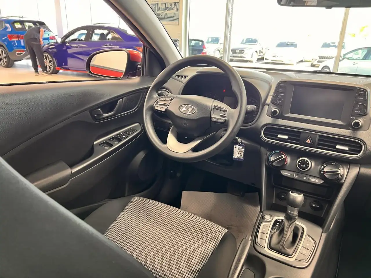 Hyundai KONA снимка Hyundai KONA