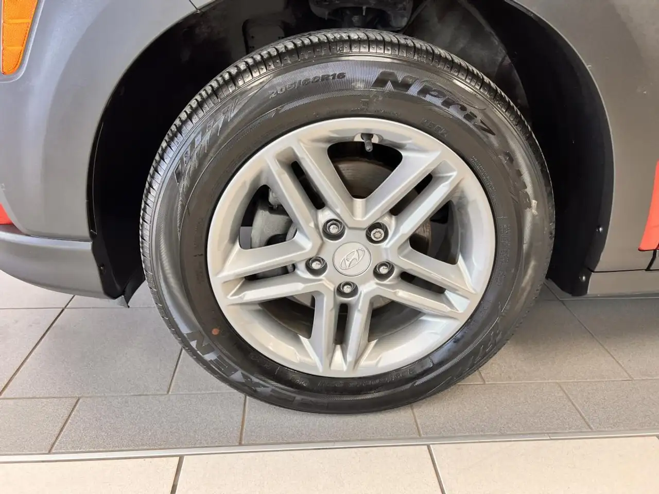 Hyundai KONA снимка Hyundai KONA