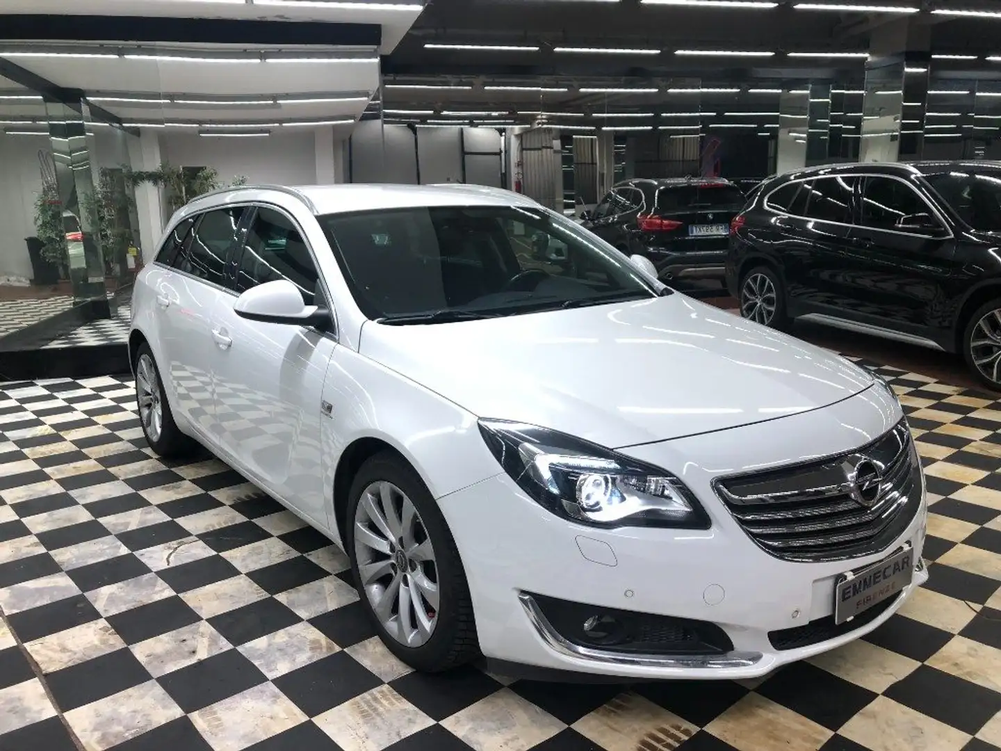 Opel Insignia 2.0 CDTI 140CV Ecopower 104gr. Sports Tourer Cosmo Wit - 2