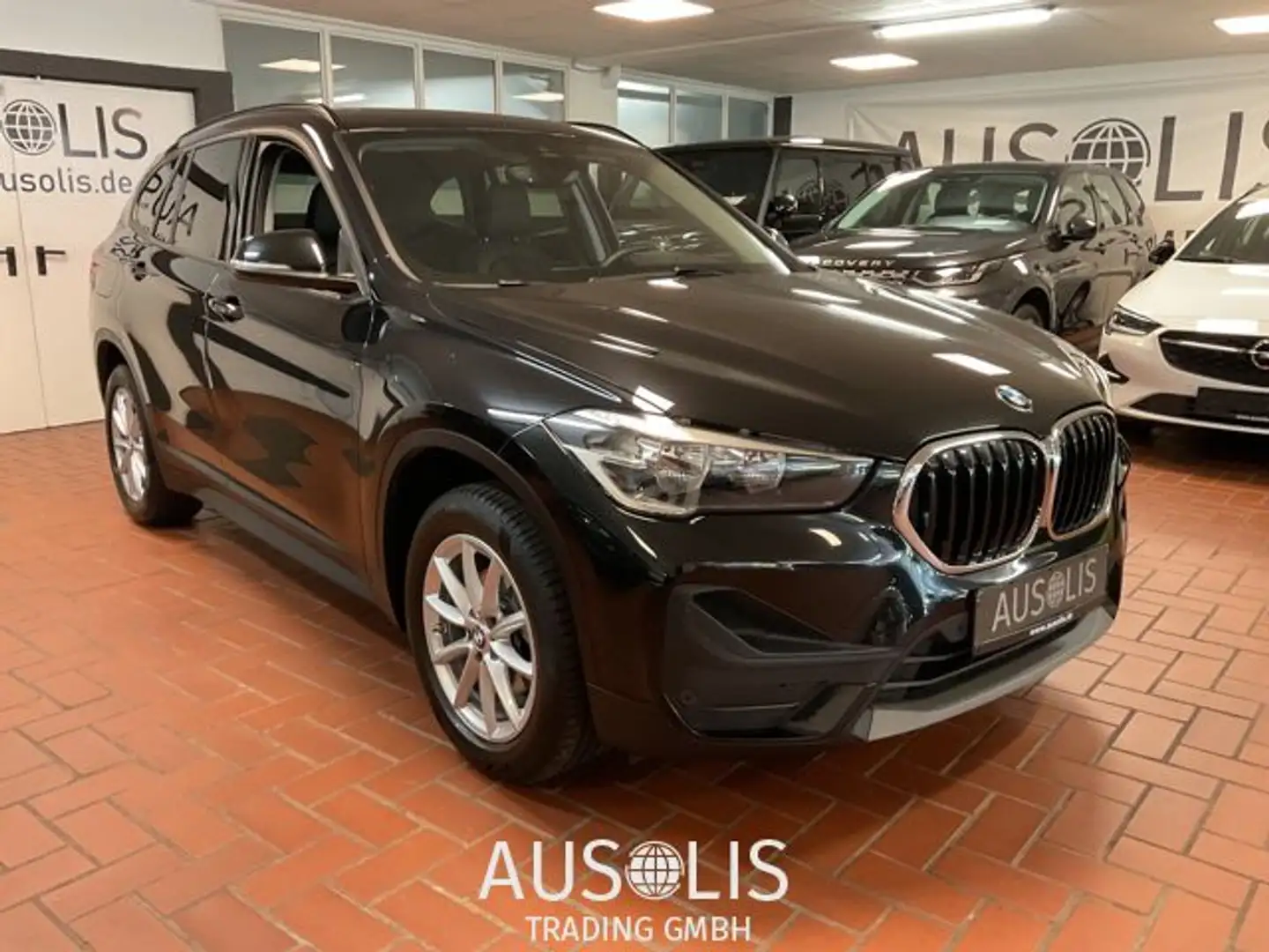BMW X1 sDrive 16d Advantage Panoramadach,Navi,Kamera Schwarz - 1