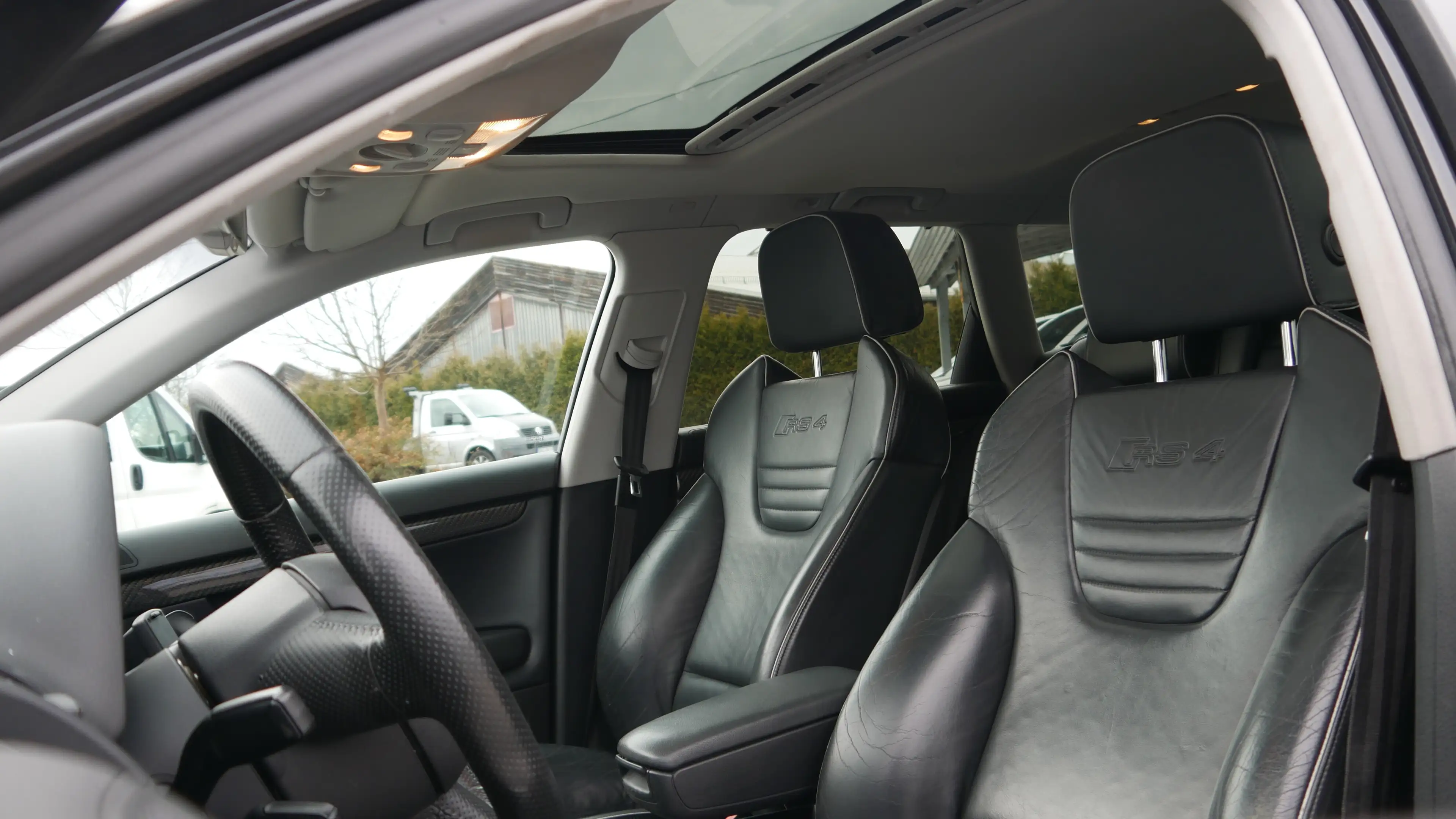 Audi RS4 4.2 FSI Quattro Schiebedach Xenon Sitzheiz. Klima — photo 12
