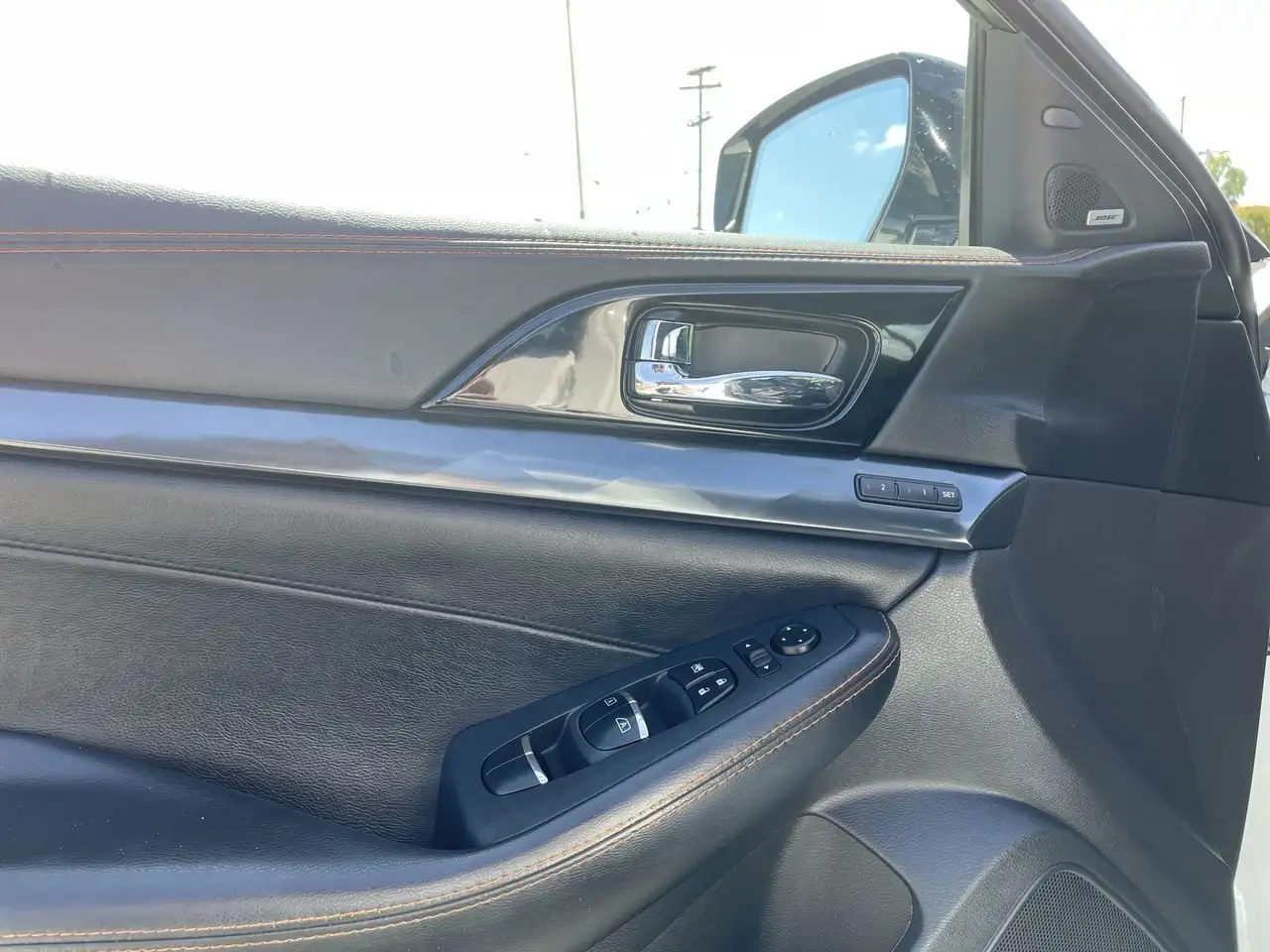 Nissan Maxima снимка Nissan Maxima