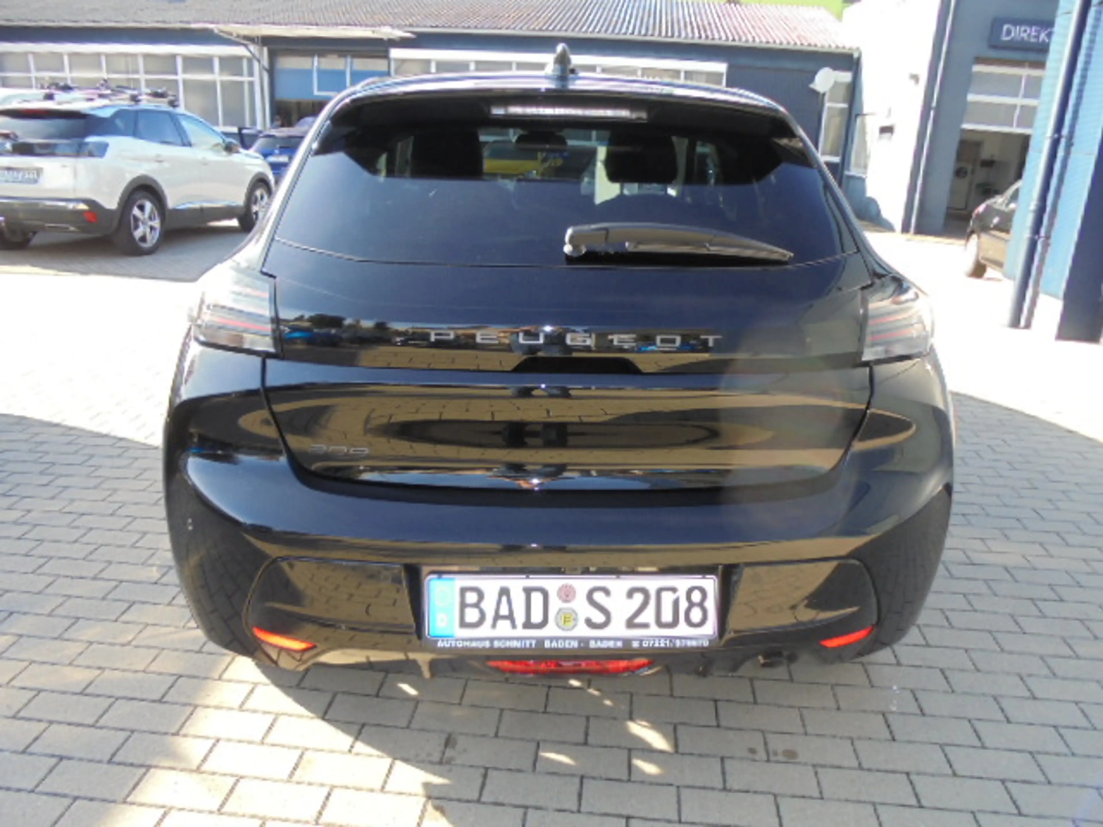 Peugeot 208 ALLURE TURBO 100 — photo 3