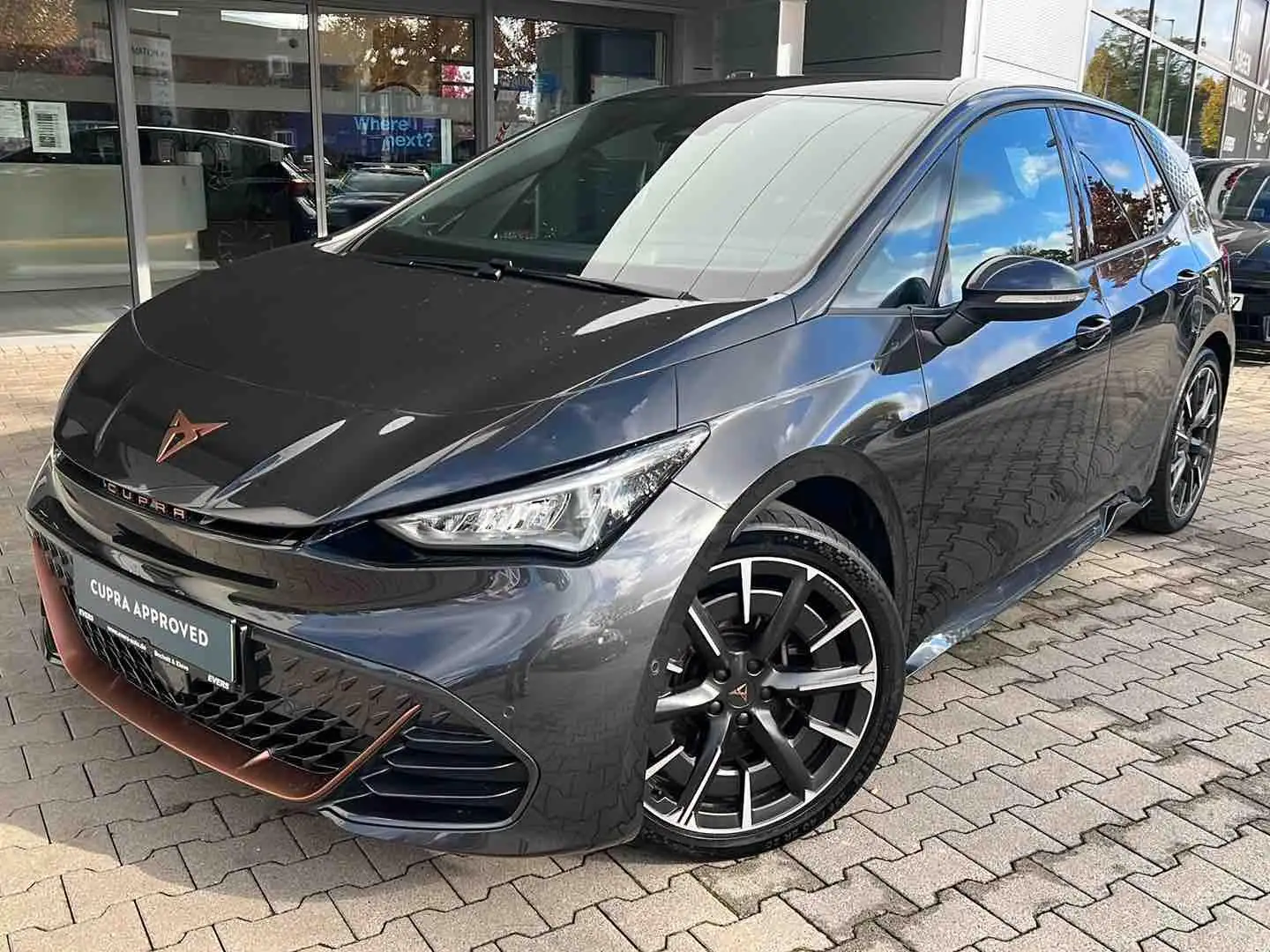 CUPRA Born 77kWh BEATS Kamera Wärmep HUD Totw. DCC 20" Gris - 1