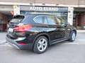 BMW X1 xDrive 18dA Zwart - thumbnail 1