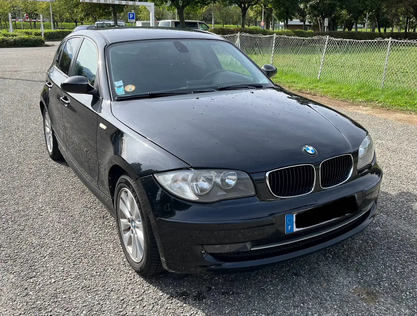 BMW 118 118d 143 ch Confort Noir - 1