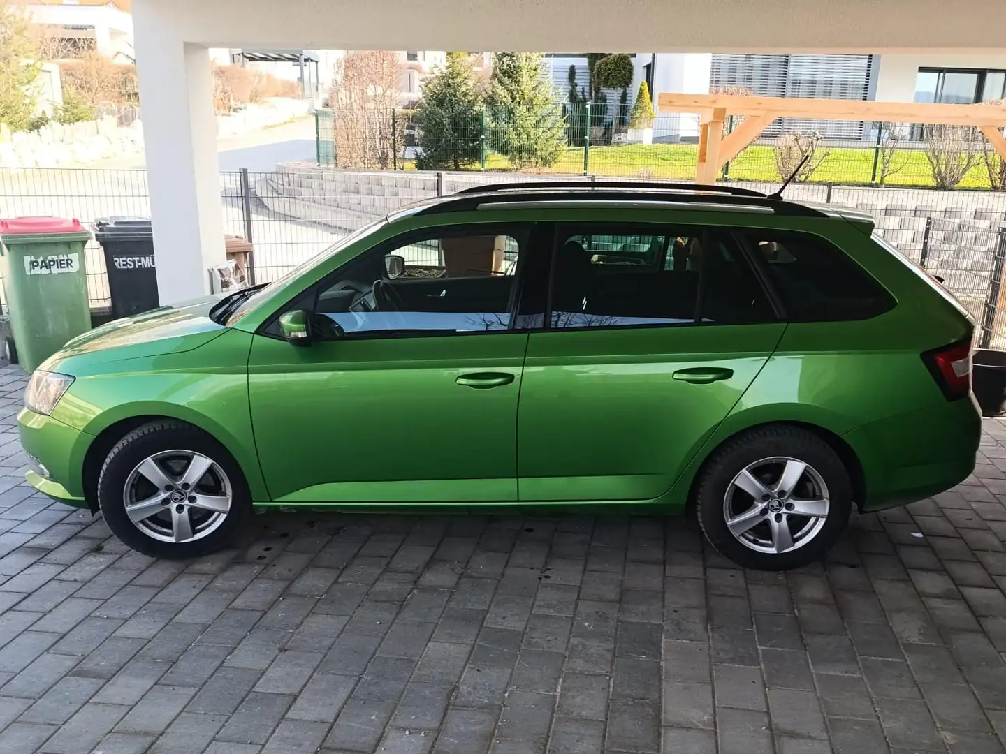 Skoda Fabia Fabia Combi Style 1,2 TSI Style Grün - 1
