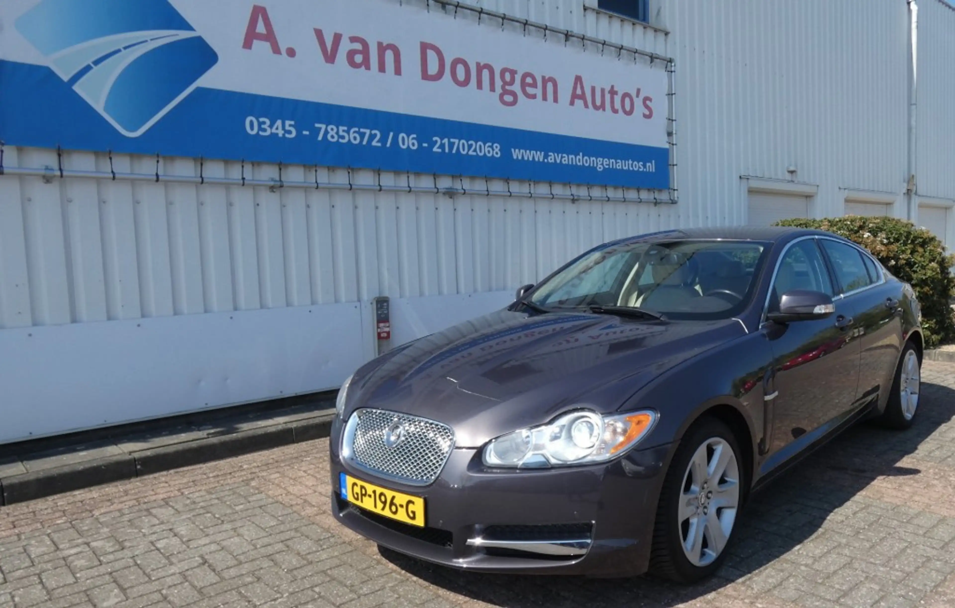 Jaguar XF 4.2 V8 PREMIUM LUXURY,Leer,Navi,Camera,APK 27-1-27 — photo 2