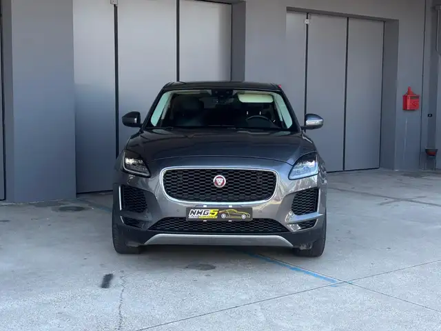 Jaguar E-Pace view 4