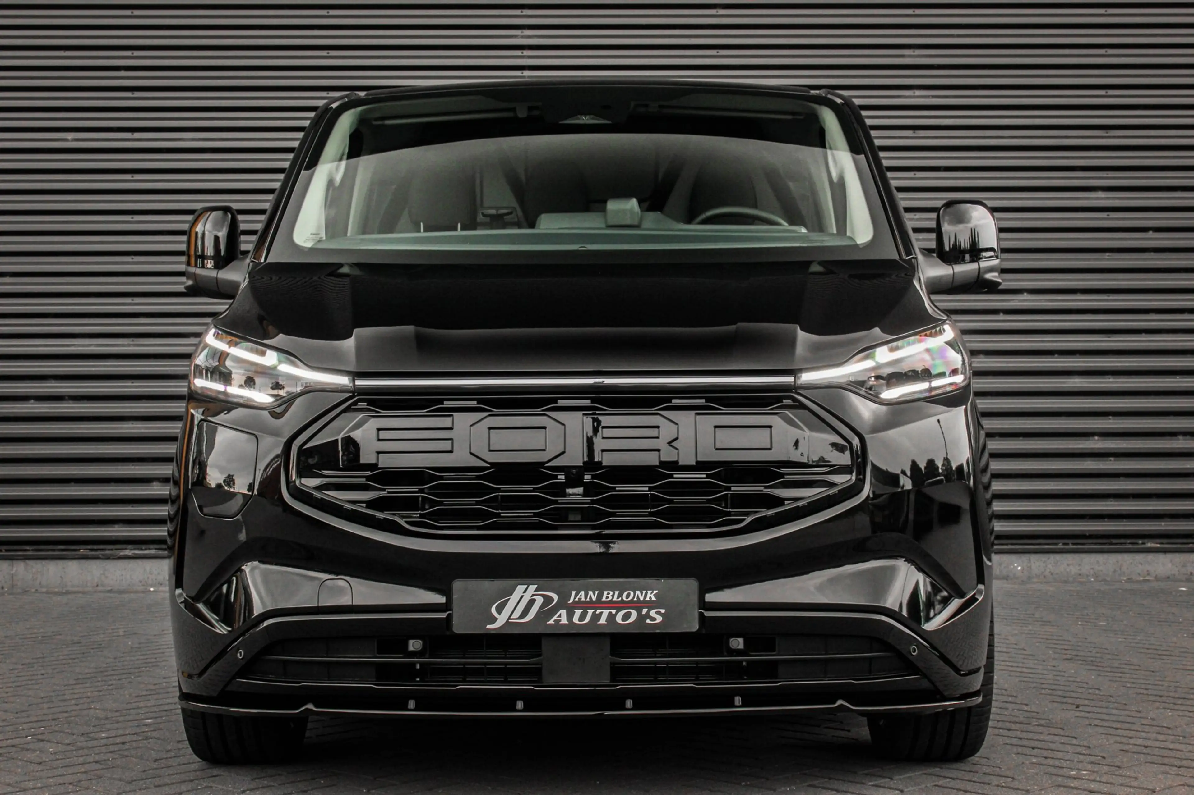 Ford E-Transit Cust. 340 L2H1 Limited 71 kWh 218PK / RAPTOR EDITO — photo 34