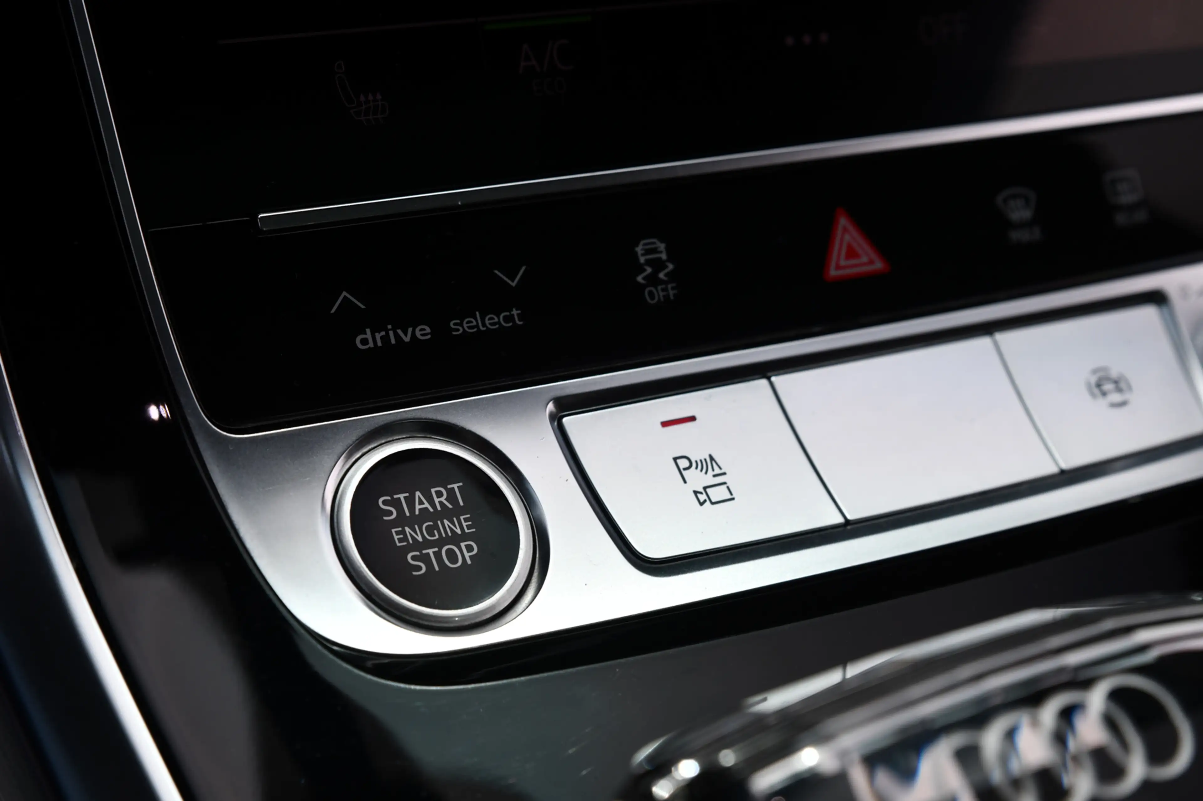 Audi Q7 55 TFSI e quattro S-Line, SQ7 look, Sterrenhemel, — photo 37