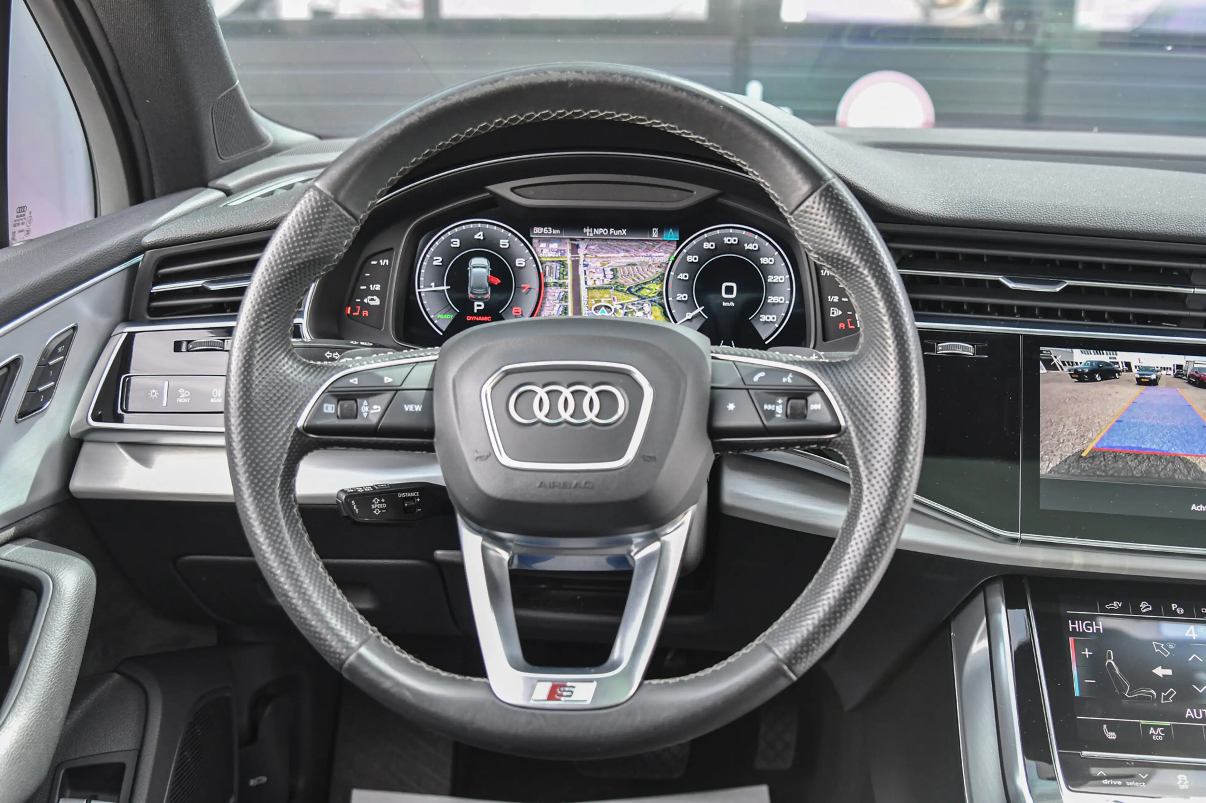 Audi Q7 55 TFSI e quattro S-Line, SQ7 look, Sterrenhemel, — photo 31