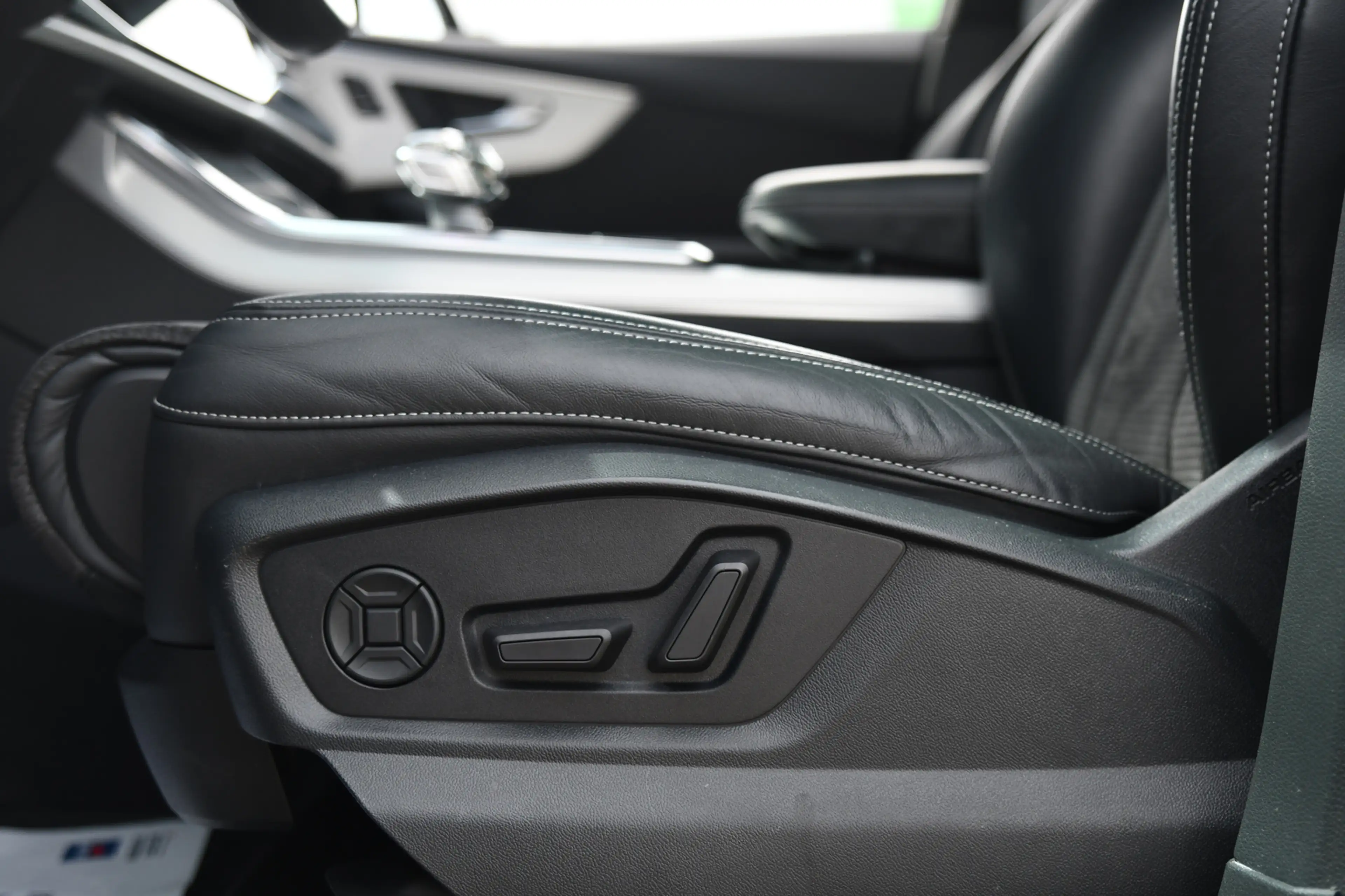 Audi Q7 55 TFSI e quattro S-Line, SQ7 look, Sterrenhemel, — photo 21