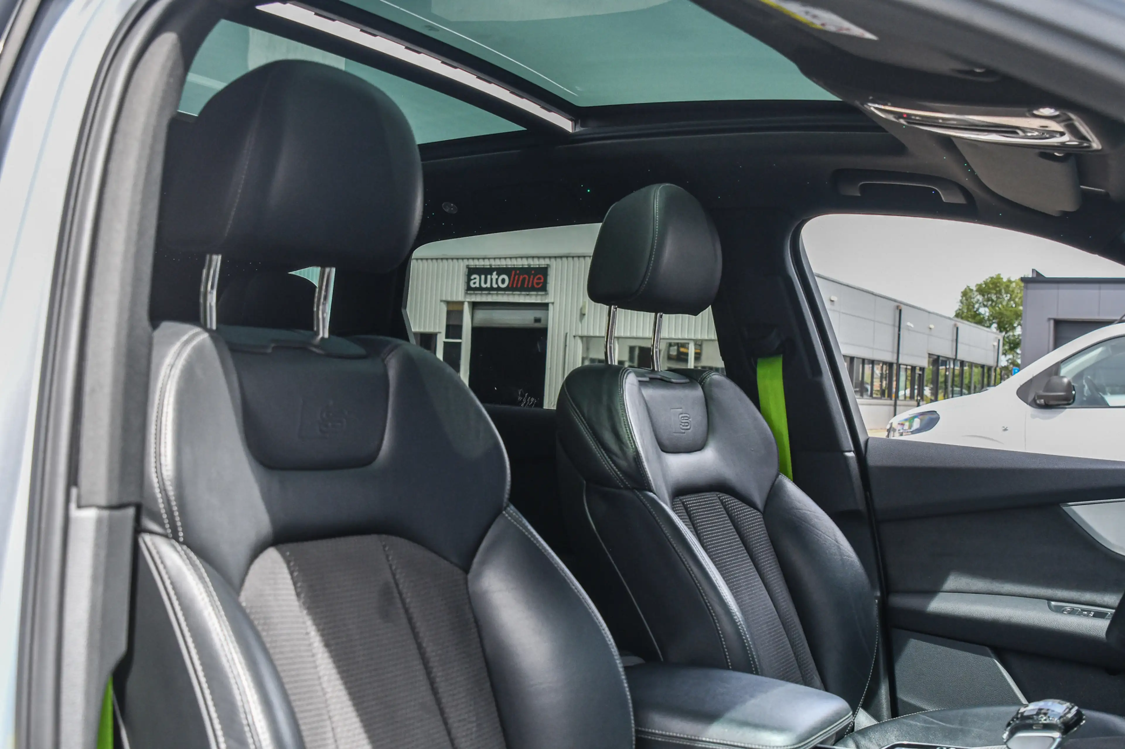 Audi Q7 55 TFSI e quattro S-Line, SQ7 look, Sterrenhemel, — photo 24