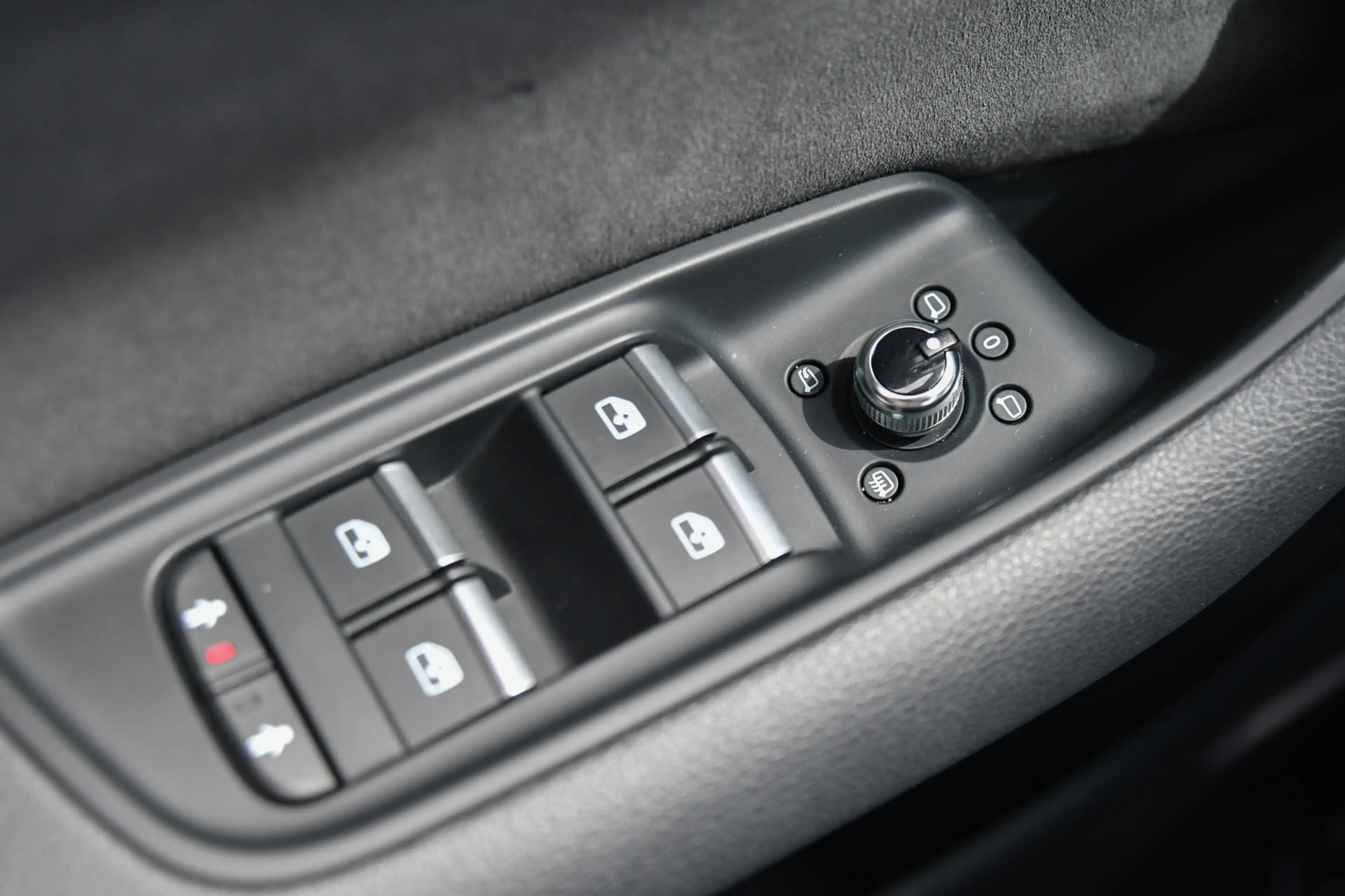Audi Q7 55 TFSI e quattro S-Line, SQ7 look, Sterrenhemel, — photo 34