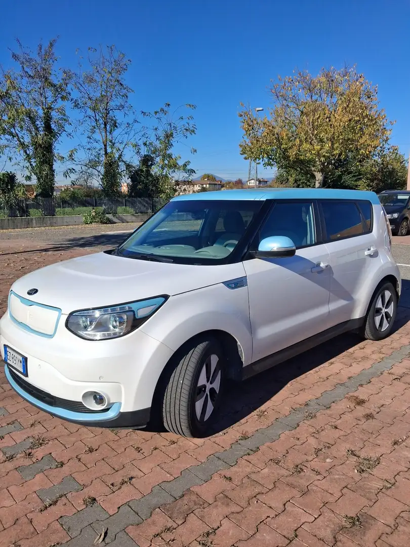 Kia Soul 1.6 crdi 16v Your 128cv auto Bianco - 1