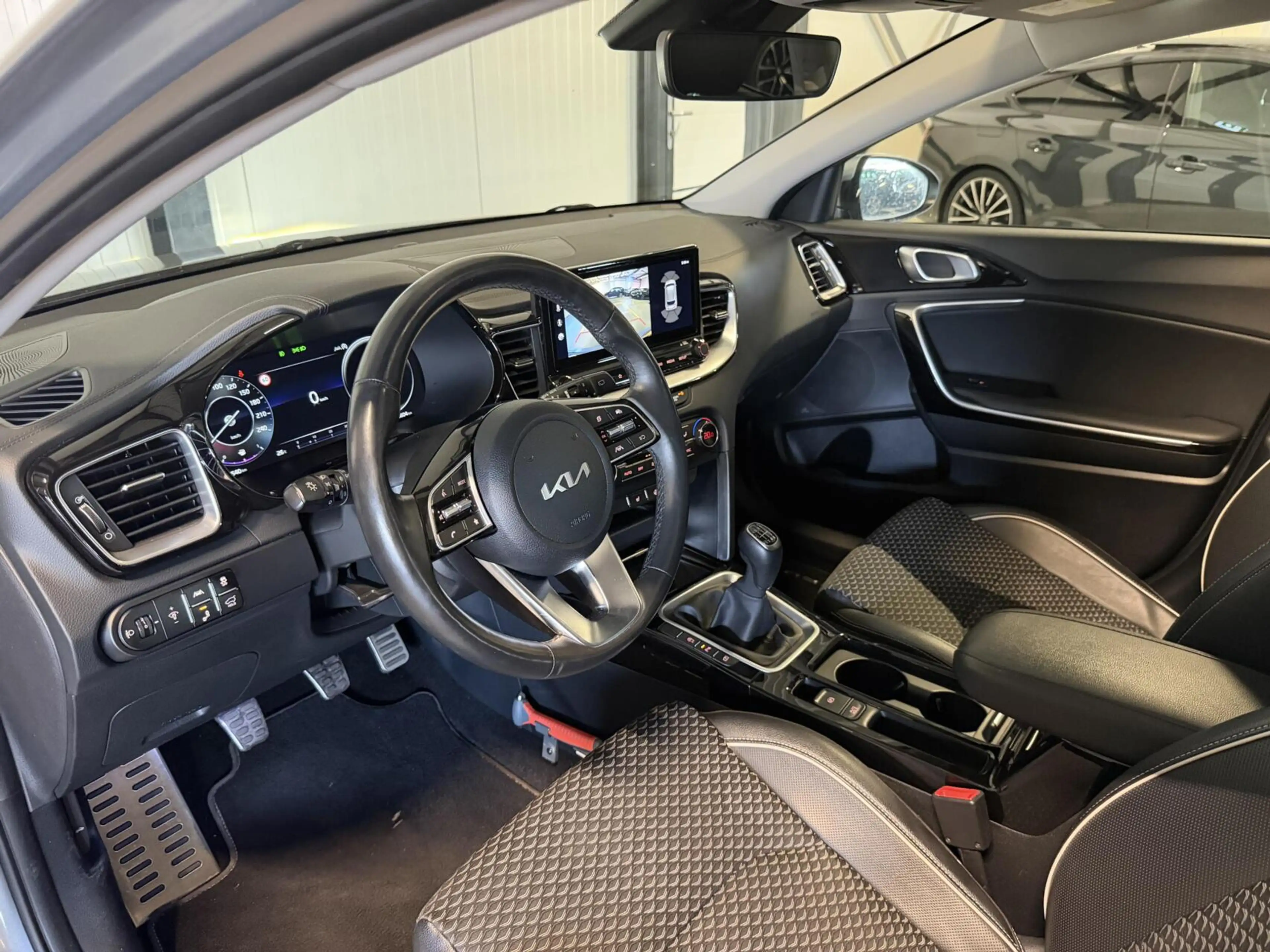 Kia Ceed SW / cee'd SW Sportswagon 1.0 T-GDi ExecutiveLine Pano JBL Camer — photo 2