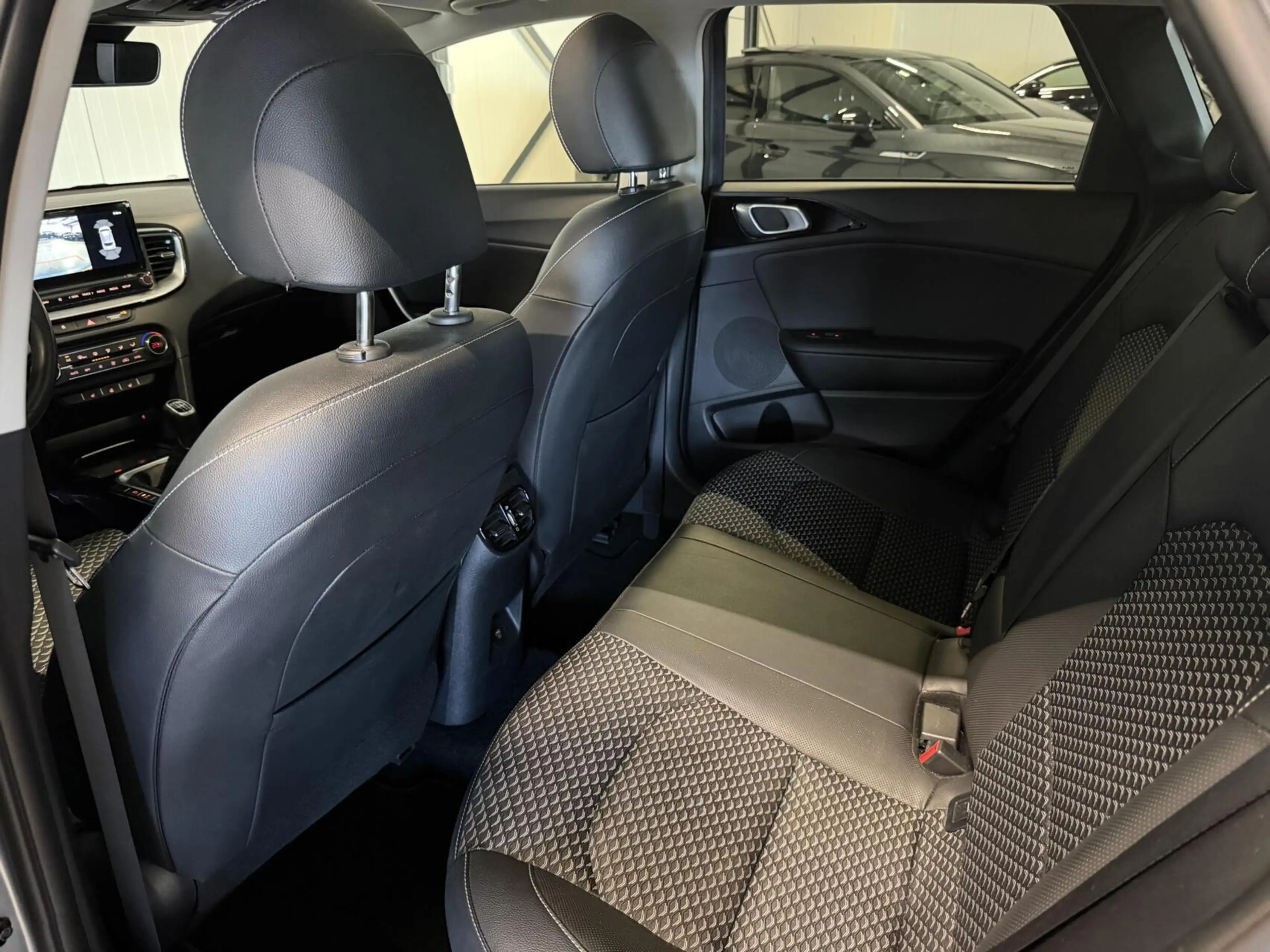 Kia Ceed SW / cee'd SW Sportswagon 1.0 T-GDi ExecutiveLine Pano JBL Camer — photo 35
