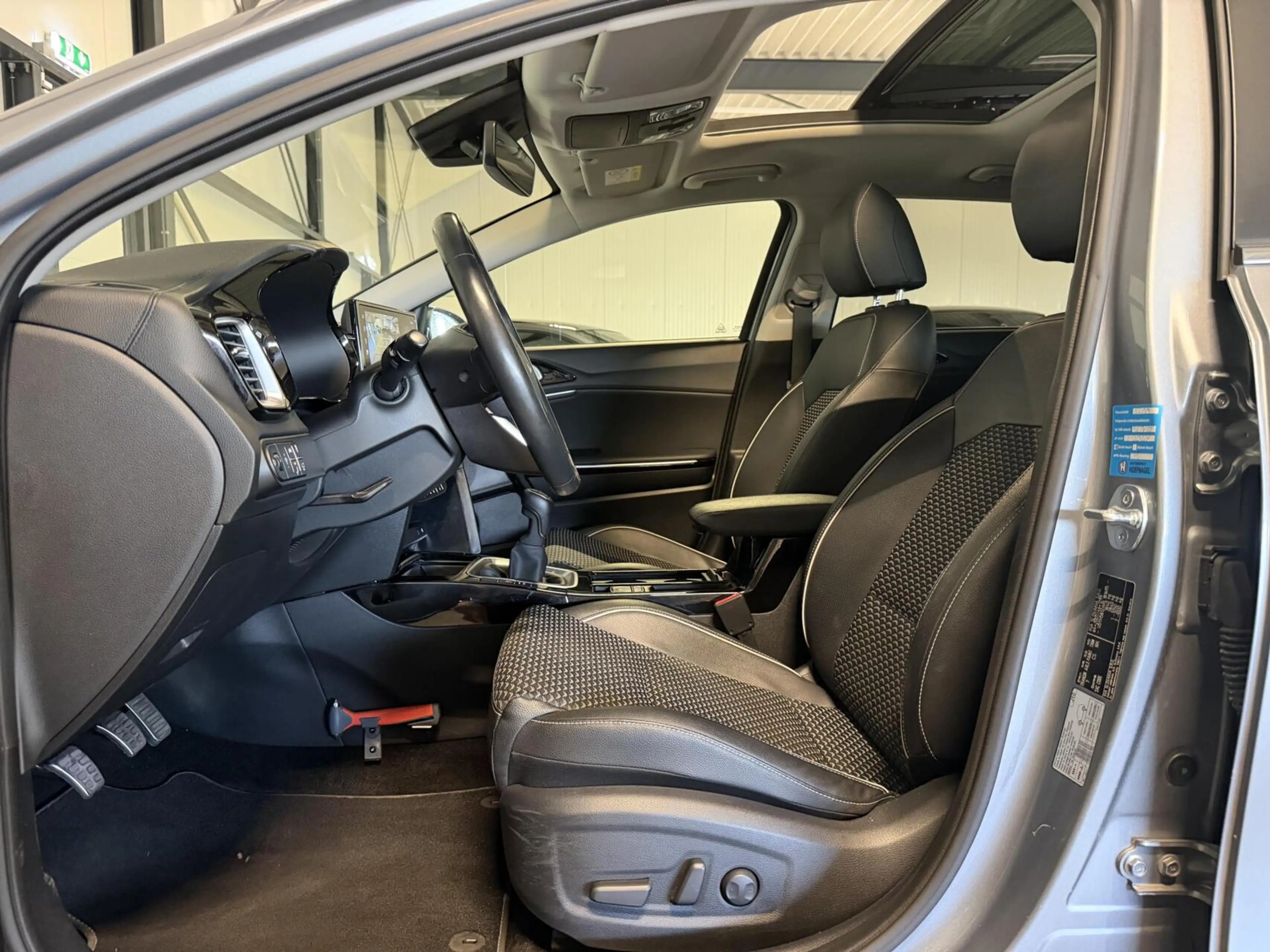 Kia Ceed SW / cee'd SW Sportswagon 1.0 T-GDi ExecutiveLine Pano JBL Camer — photo 12