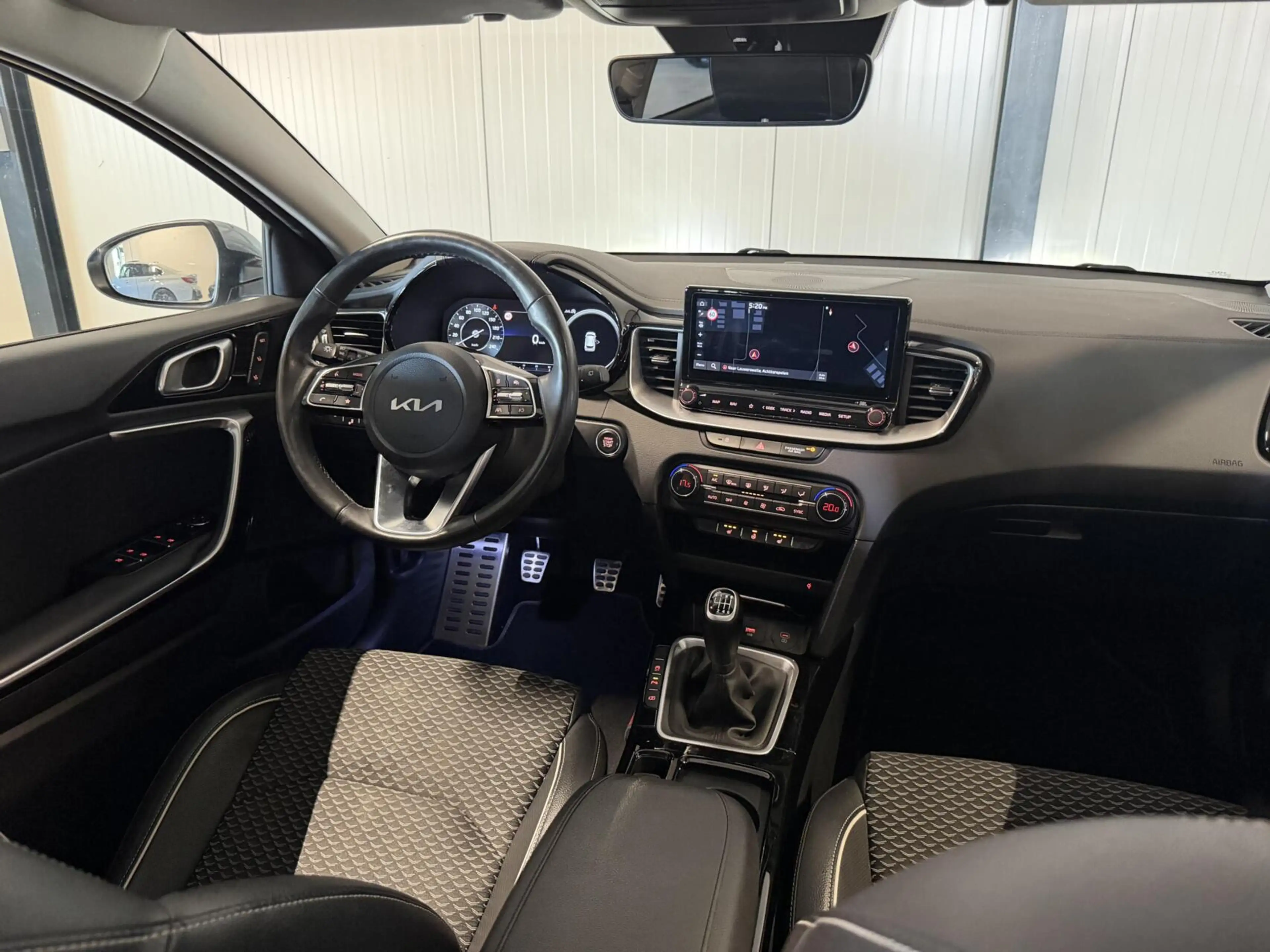 Kia Ceed SW / cee'd SW Sportswagon 1.0 T-GDi ExecutiveLine Pano JBL Camer — photo 30