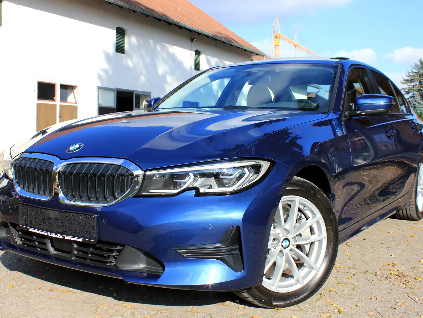 BMW 330 330 e Aut. Sport GSD AHK RFK Gestik HeadUp VOLL 1H Blau - 1