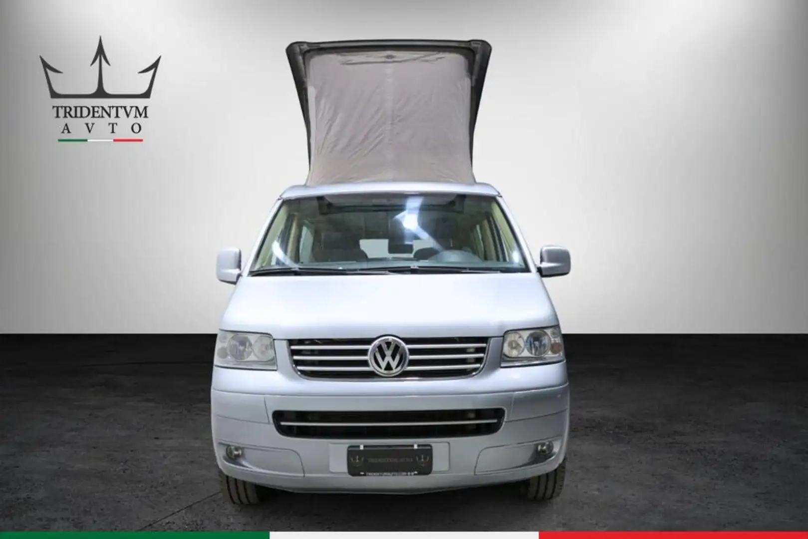 Volkswagen T5 California 4motion 2.5 TDI Comfortline srebrna - 2