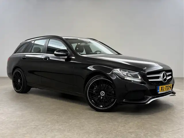 Mercedes-Benz C-Class view 6