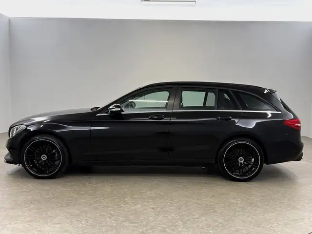 Mercedes-Benz C-Class view 11