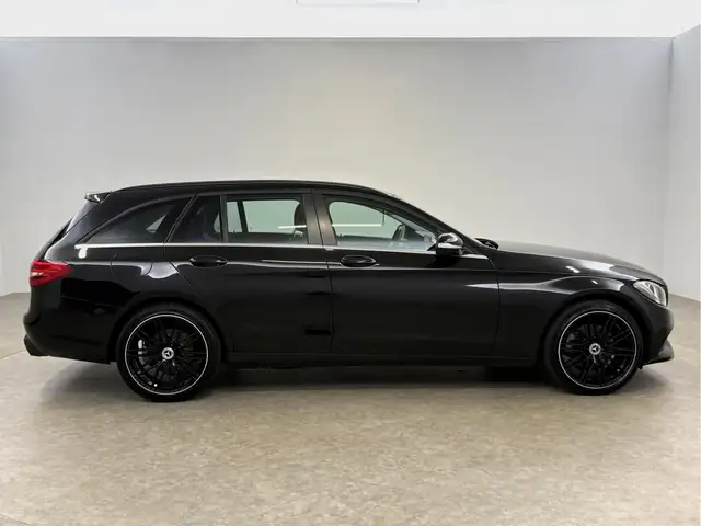Mercedes-Benz C-Class view 10