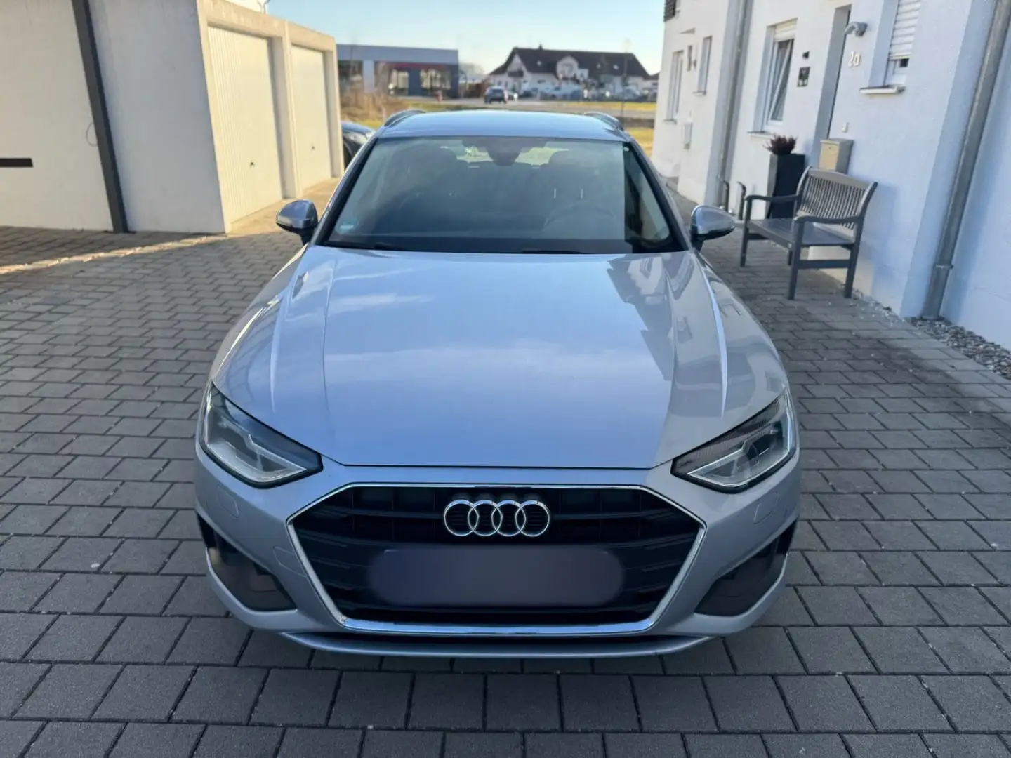 Audi A4 Avant 30 TDI*TEMPOMAT*NAVI*STANDHEIZUNG* Silber - 2