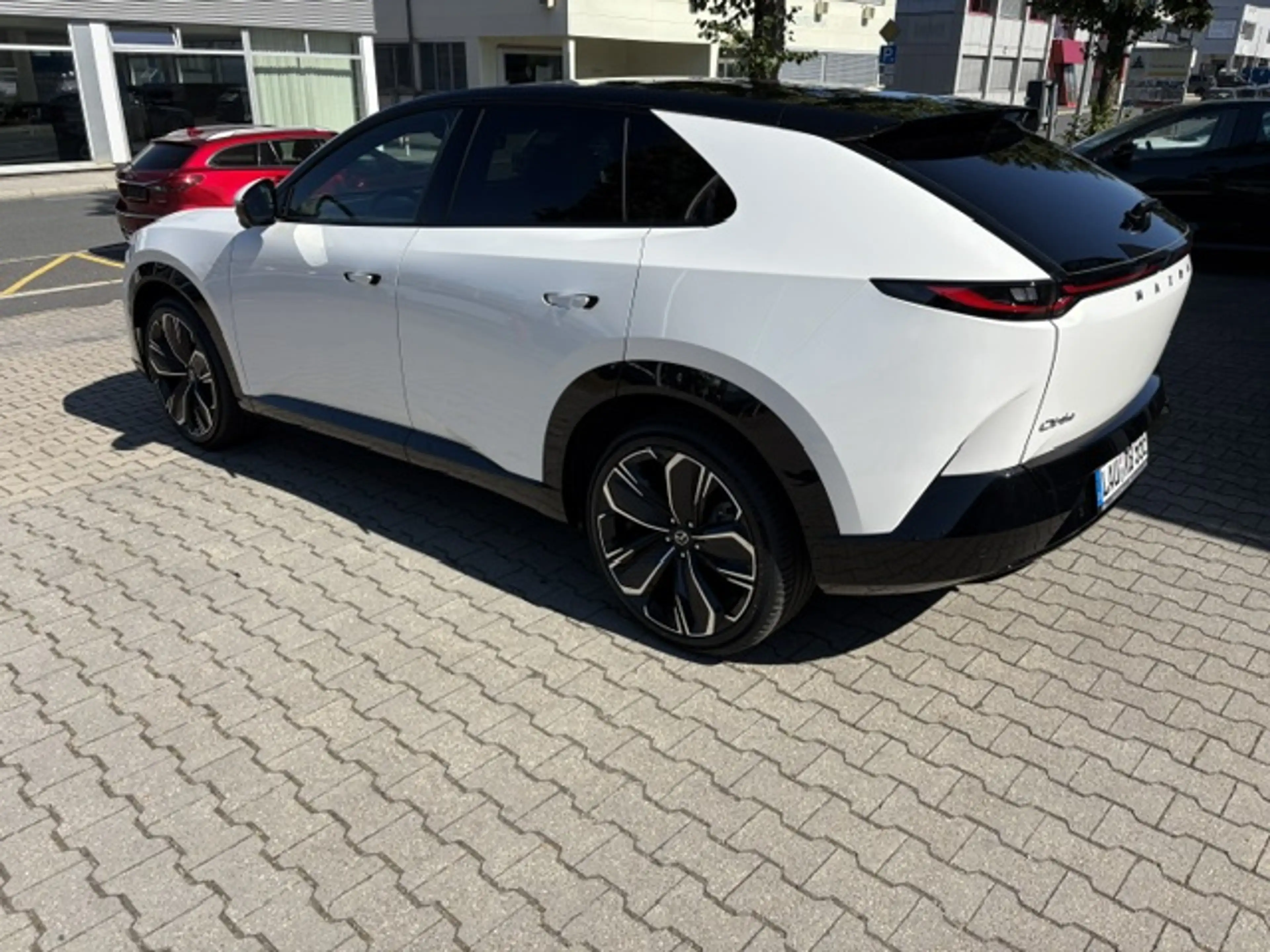 Mazda CX-6e EV 258ps Takumi 21" Felgen Leder schwarz — photo 6