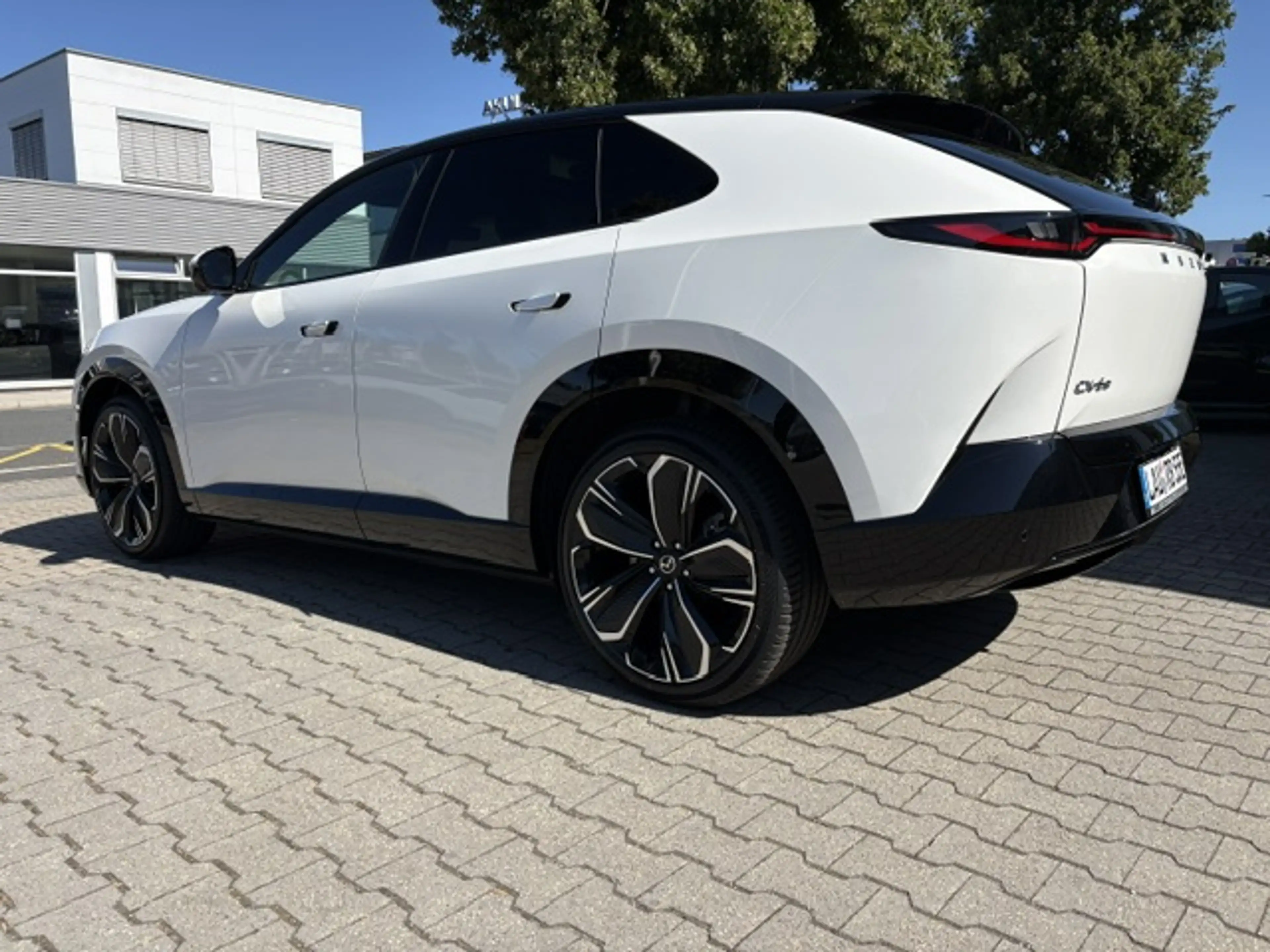 Mazda CX-6e EV 258ps Takumi 21" Felgen Leder schwarz — photo 7