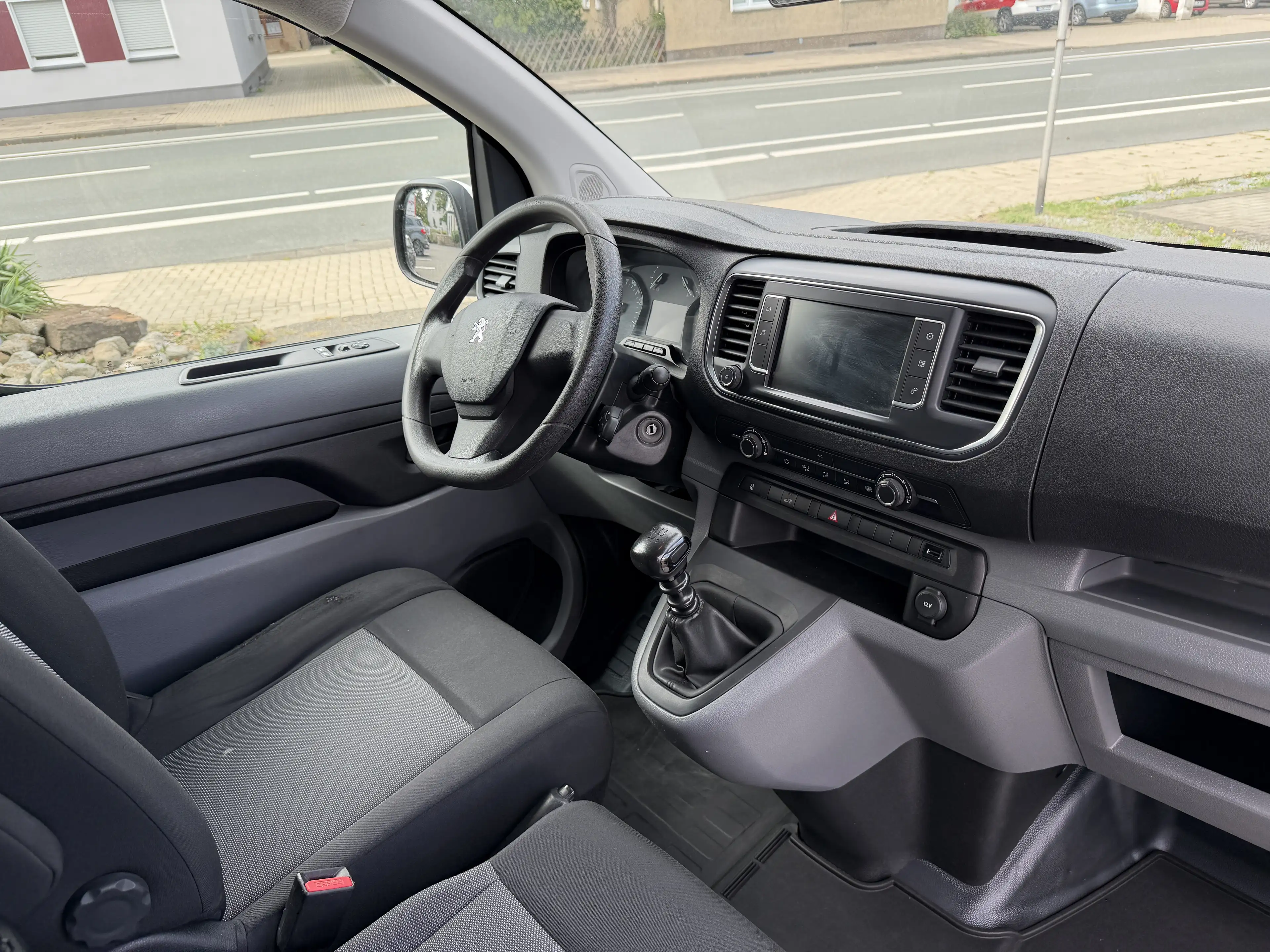 Peugeot Expert Premium ~Klima~AHK~Rückfahkam~ — photo 9