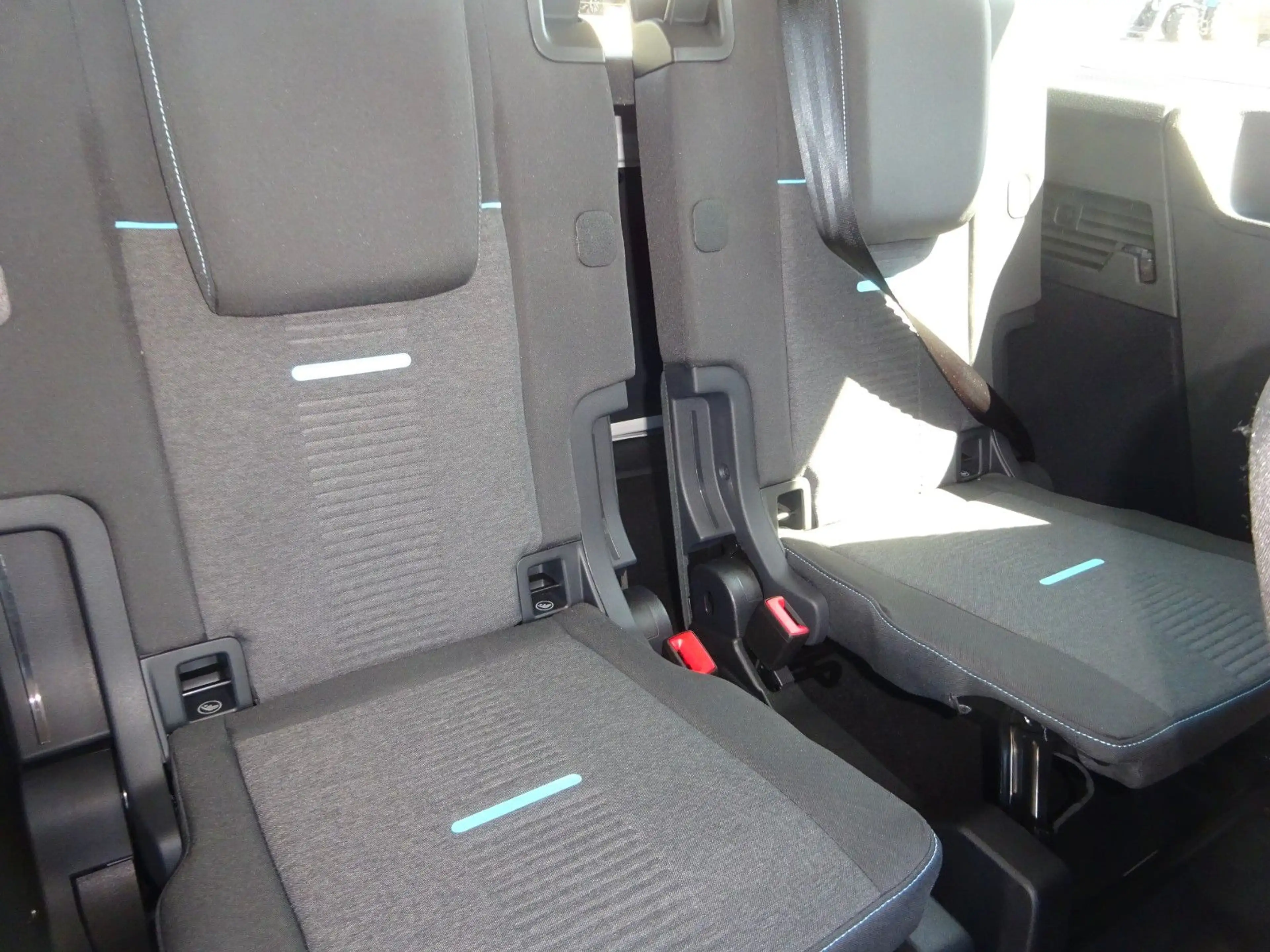 Ford Grand Tourneo Connect Active AWD Stdhz AHK  Pano — photo 15