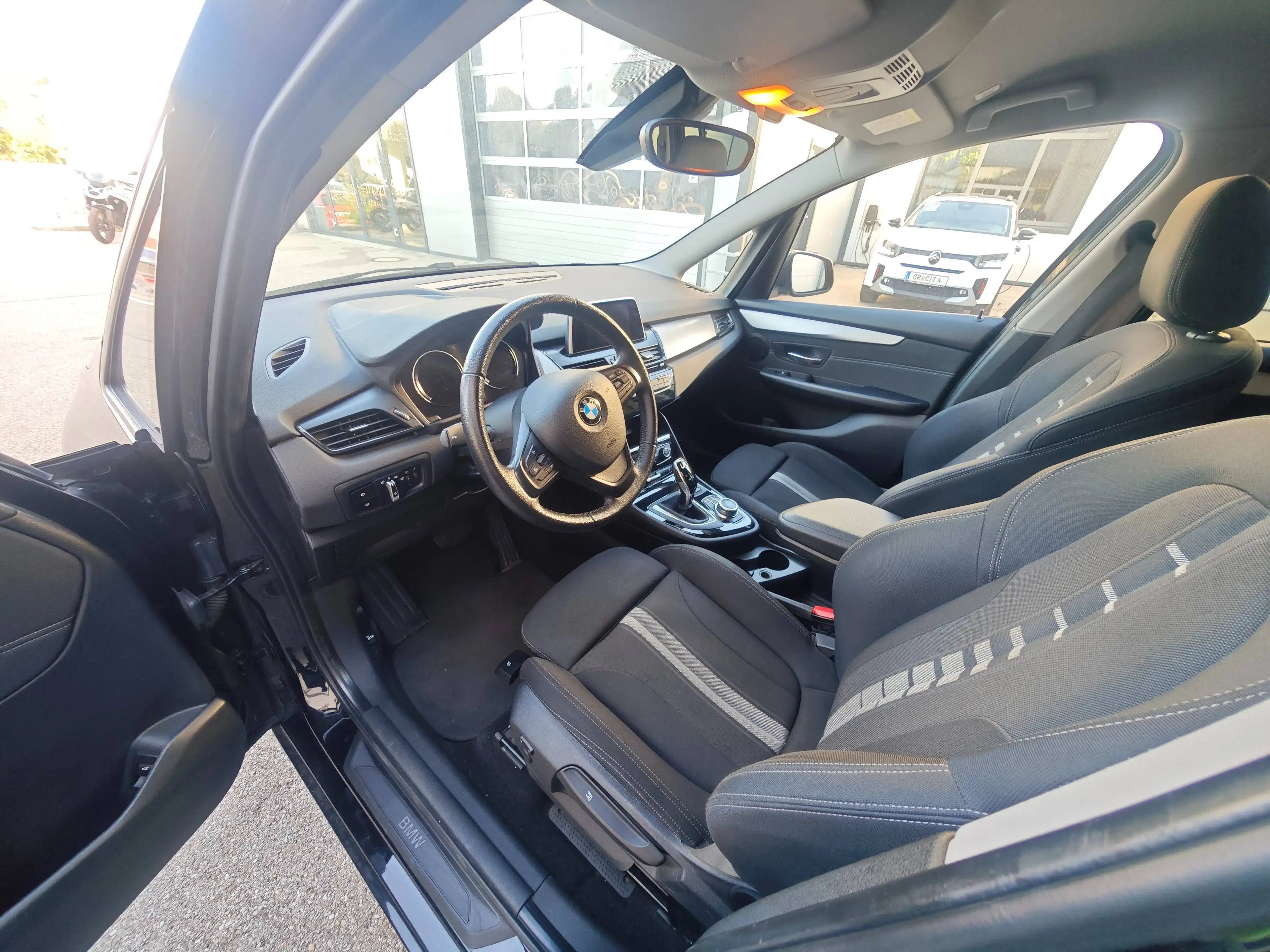 BMW 216 d Advantage Automatik 1. Besitz, NP € 41.262,- — photo 3