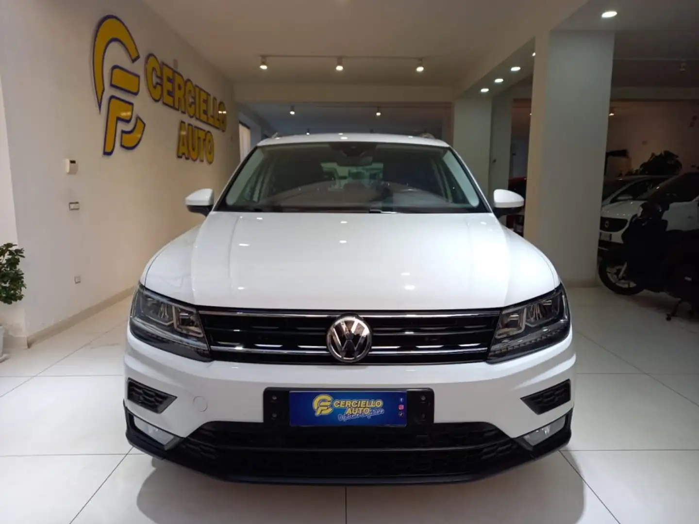 Volkswagen Tiguan 2.0 TDI SCR DSG Advanced BlueMotion Technology Bianco - 1