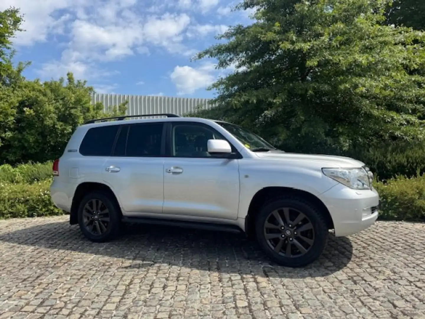 Toyota Land Cruiser LC V8 7 SEATS  60th Annyversar Grijs - 2