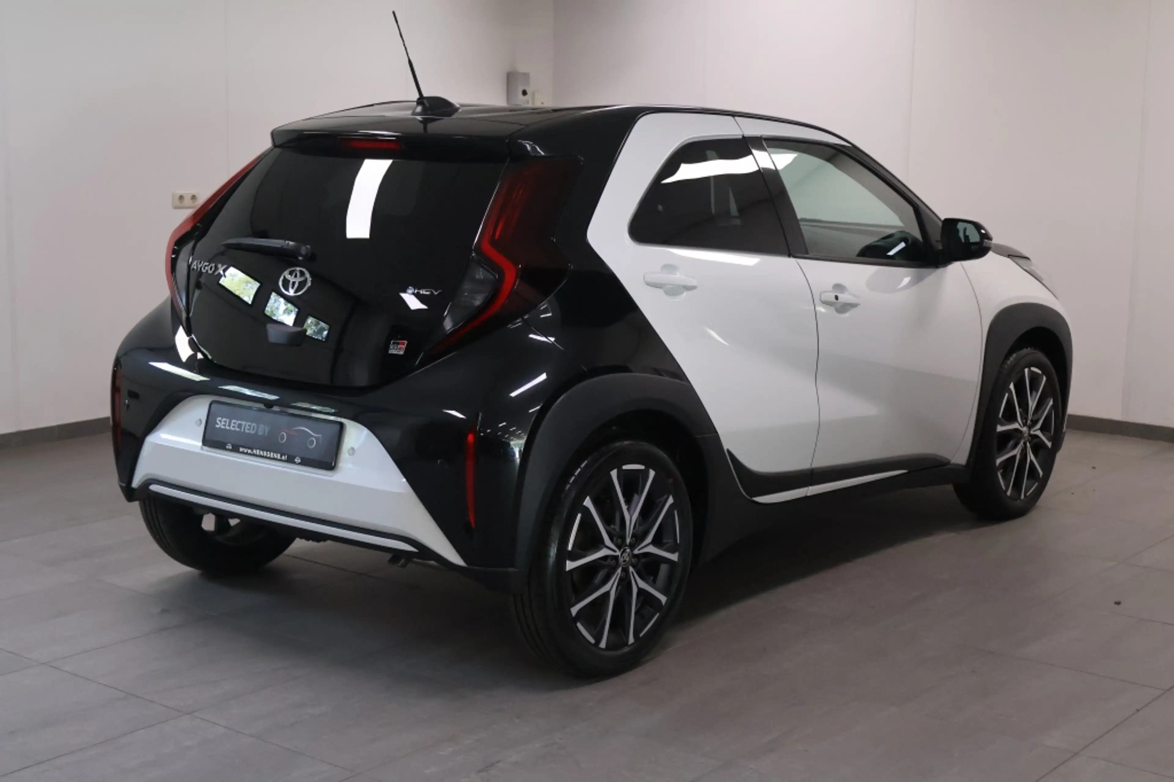 Toyota Aygo X Hybrid 115 GR Sport | € 2.000 Voordeel — photo 3