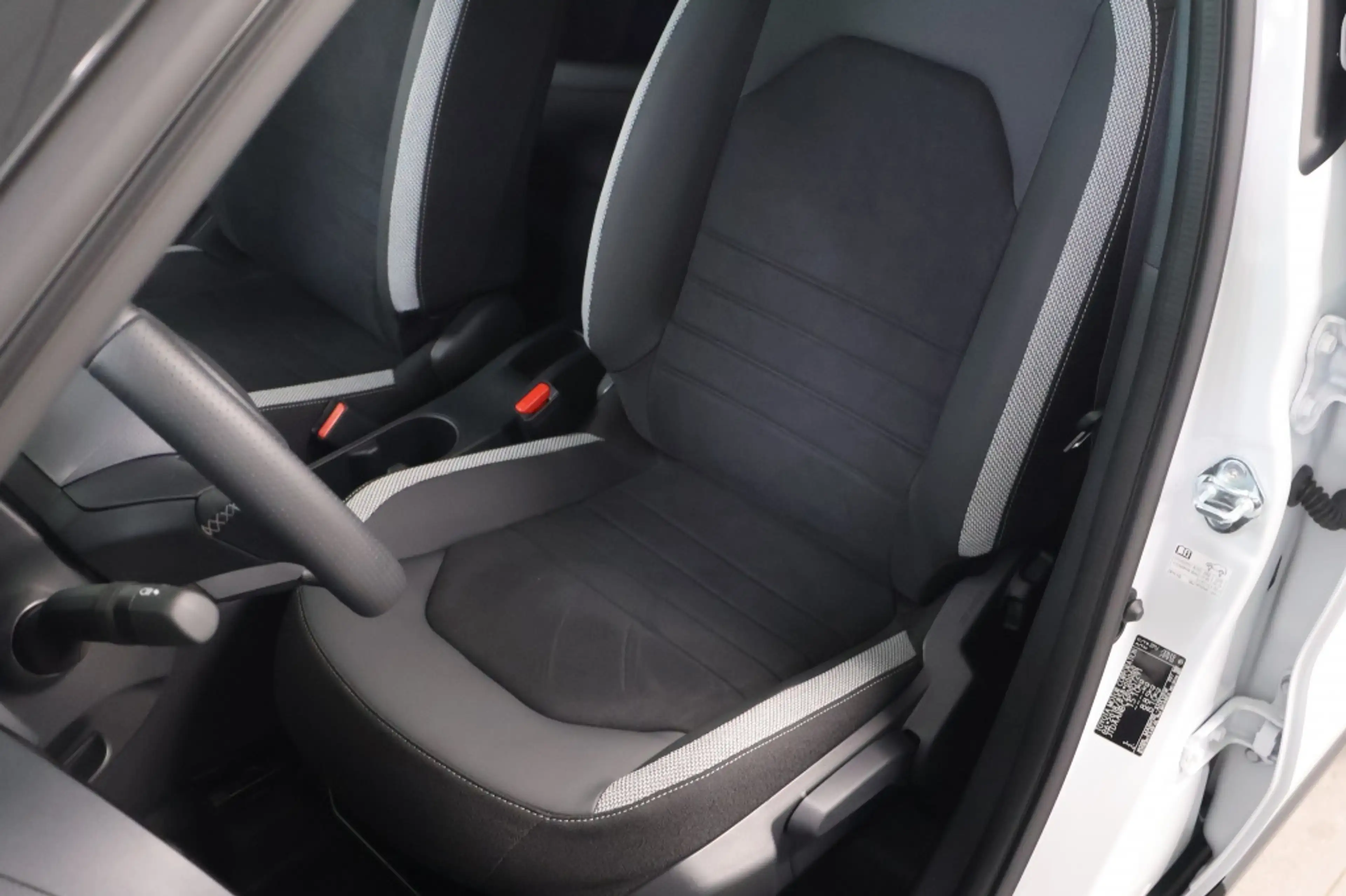 Toyota Aygo X Hybrid 115 GR Sport | € 2.000 Voordeel — photo 10