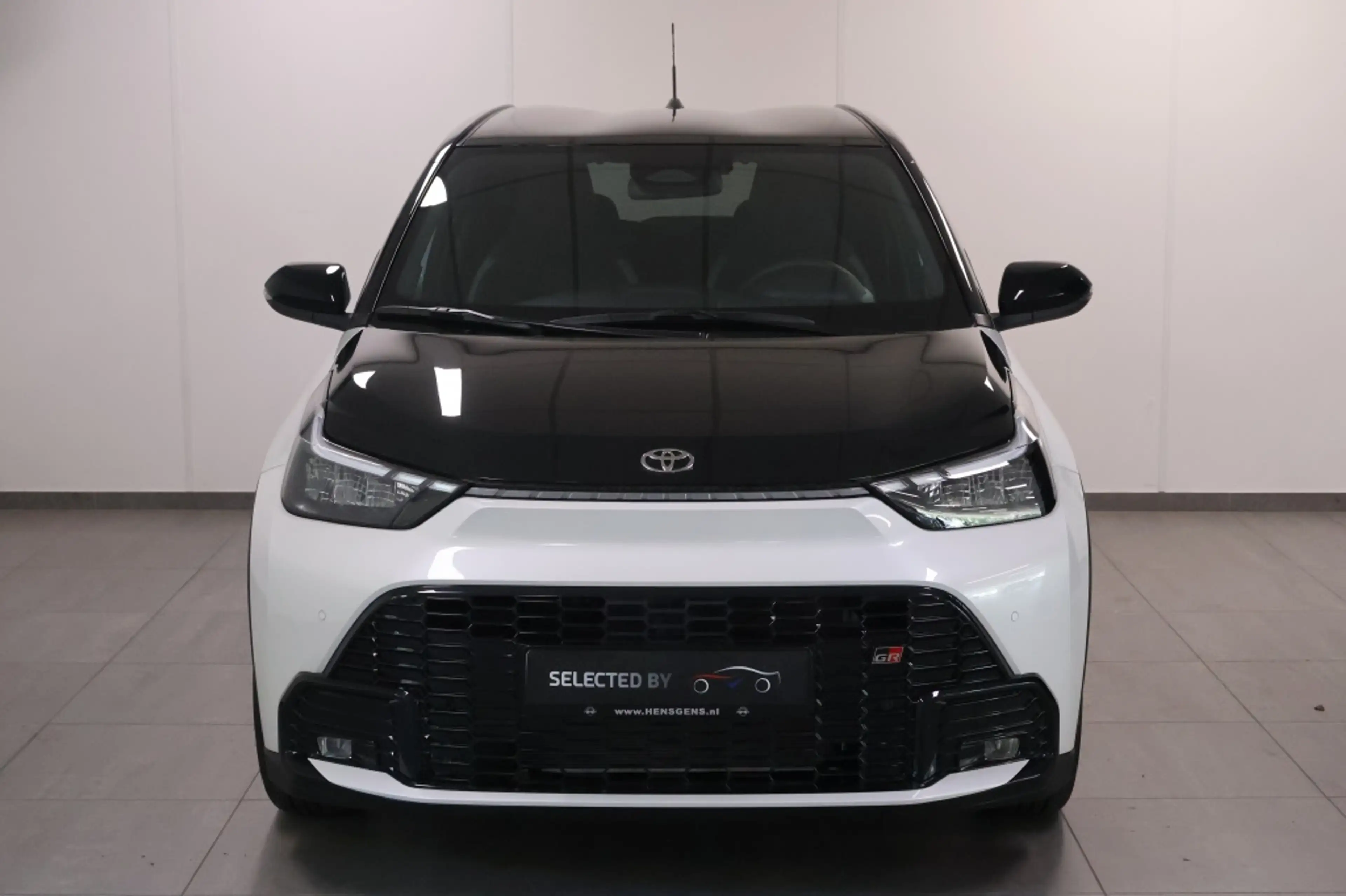 Toyota Aygo X Hybrid 115 GR Sport | € 2.000 Voordeel — photo 2