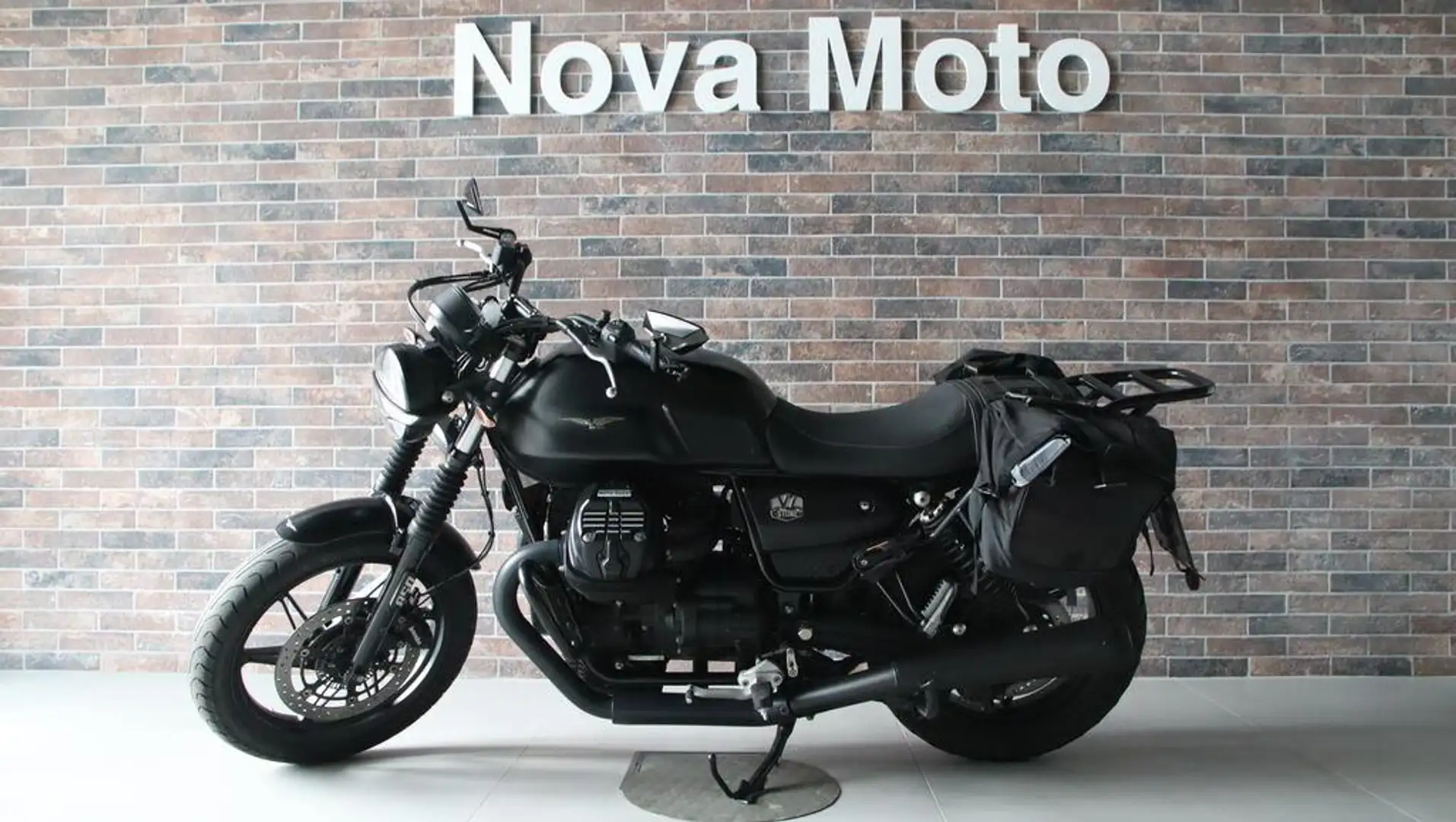 Moto Guzzi Stone Abs Noir - 1