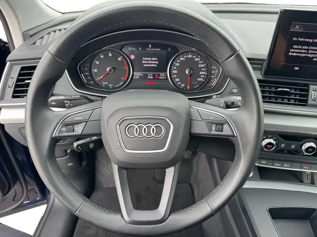 Audi Q5 view 13