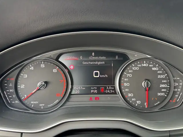 Audi Q5 view 9