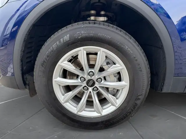 Audi Q5 view 15