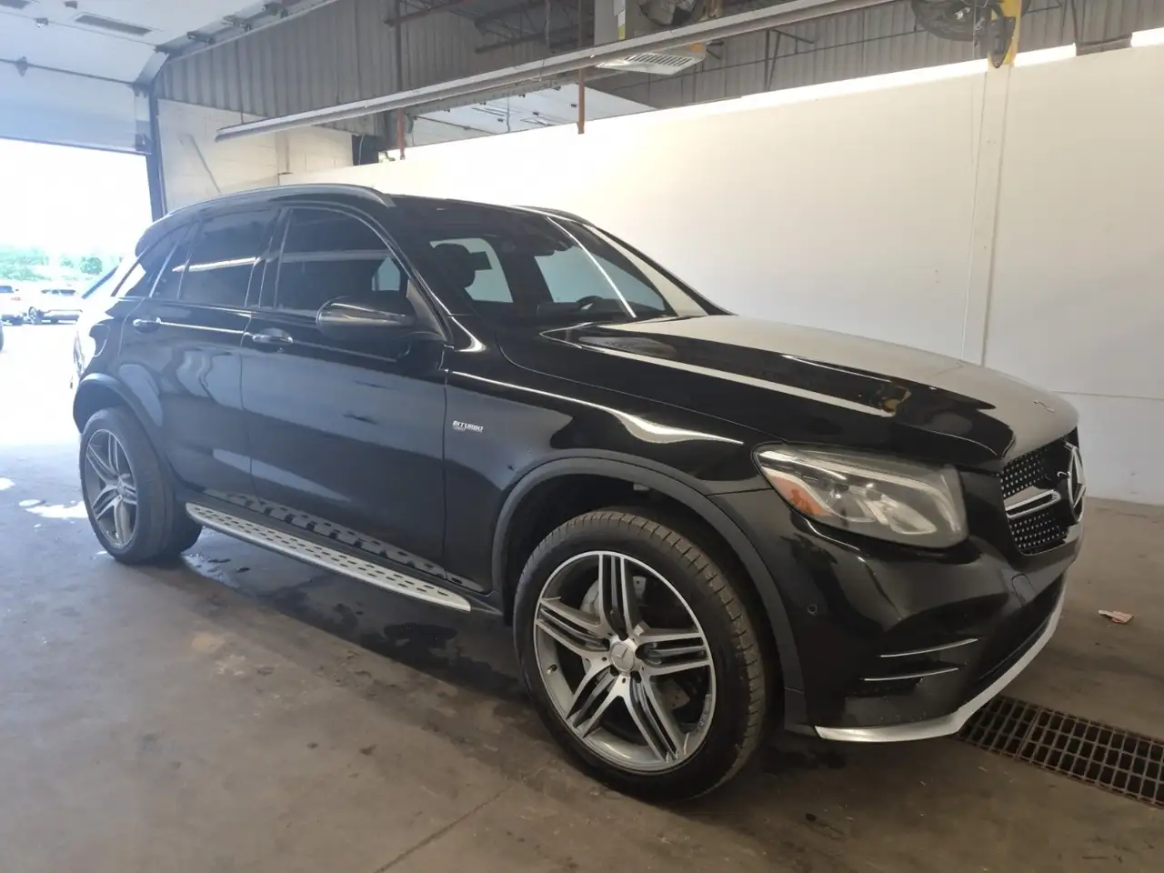 Mercedes-Benz GLC снимка Mercedes-Benz GLC