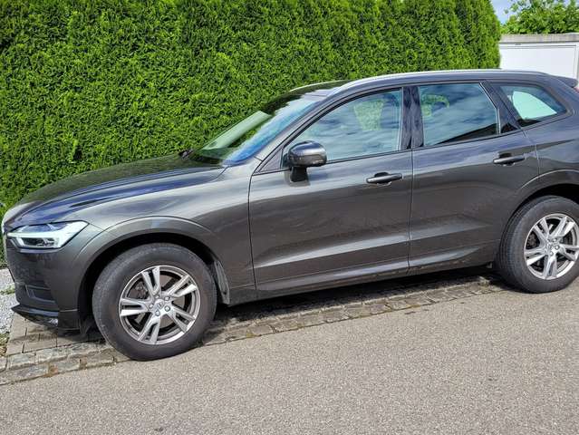 Imagine Volvo XC60 Momentum